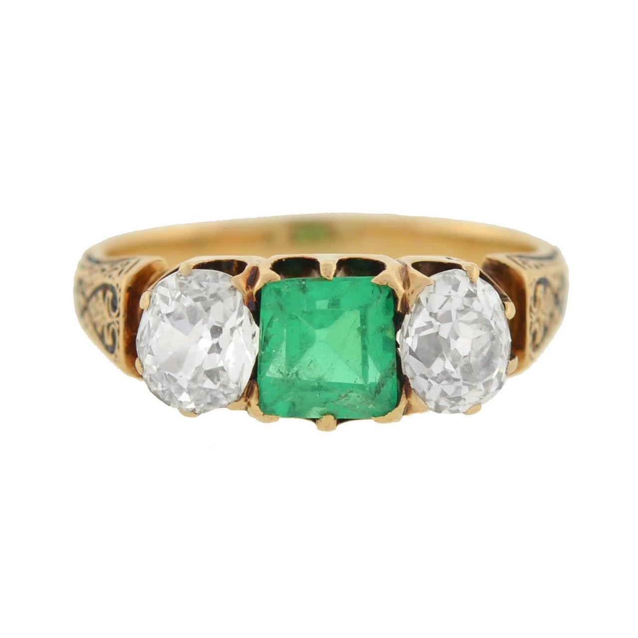 Victorian Diamond Emerald Gold Three Stone Ring In Excellent Condition In Narberth, PA