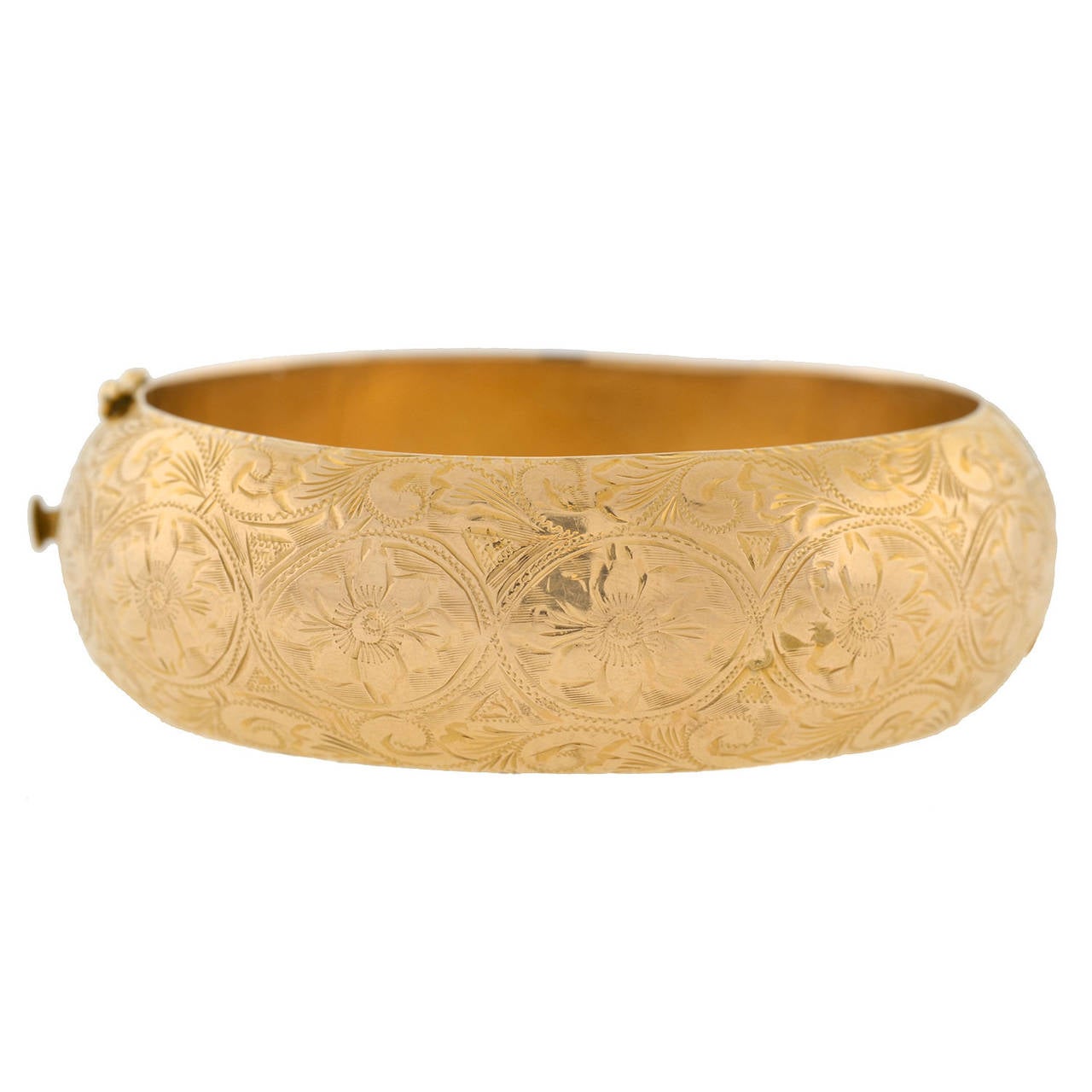 Victorian Revival Etched Gold Bangle Bracelet In Excellent Condition In Narberth, PA