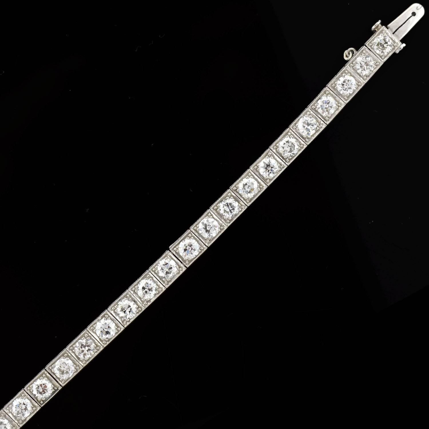 Art Deco Diamond Platinum Line Bracelet  In Excellent Condition In Narberth, PA