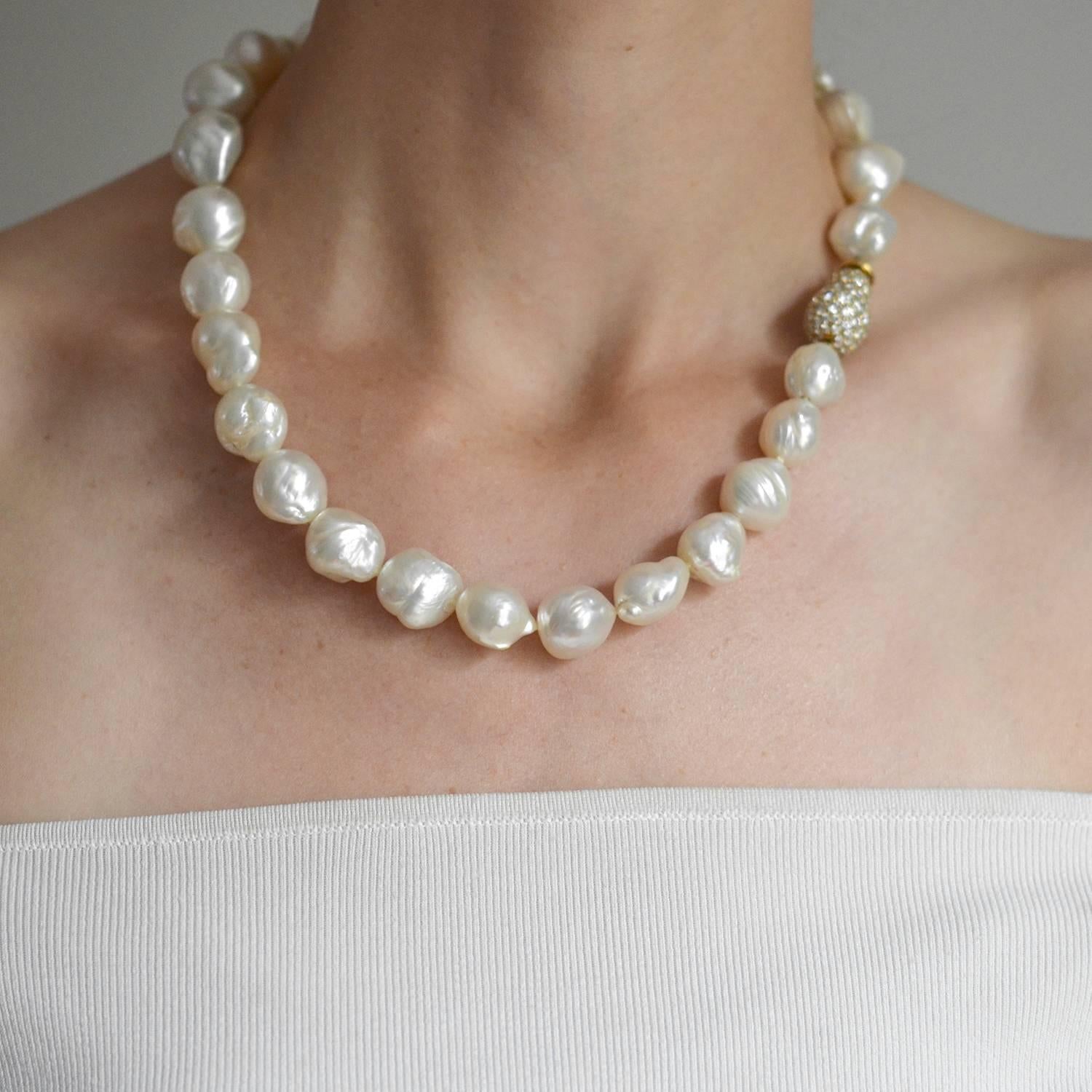 Women's or Men's Contemporary Baroque Pearl Necklace with Diamond Gold Clasp For Sale
