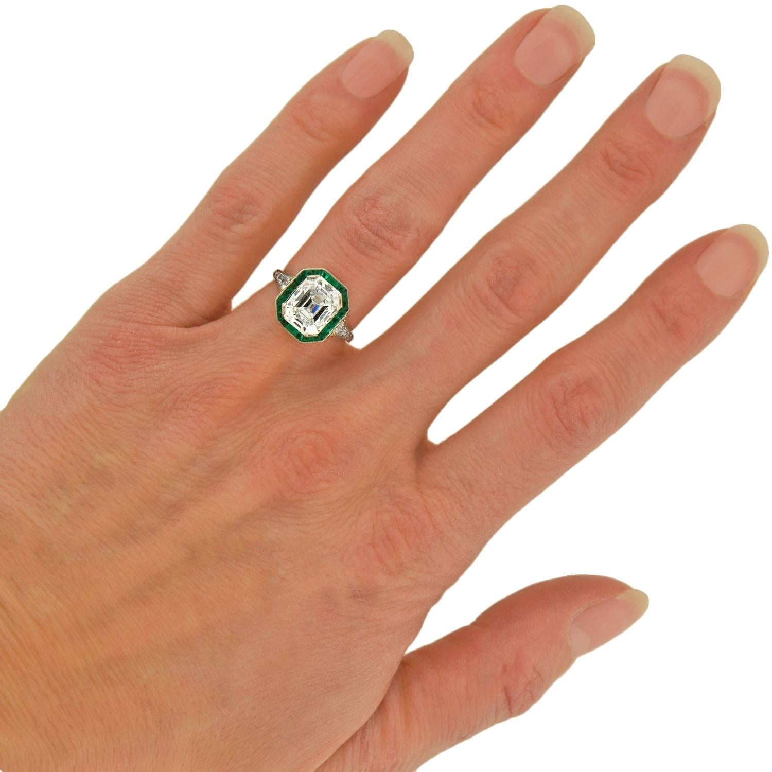 Art Deco Farblos 3::63 Karat Smaragdschliff Diamant Verlobungsring 1