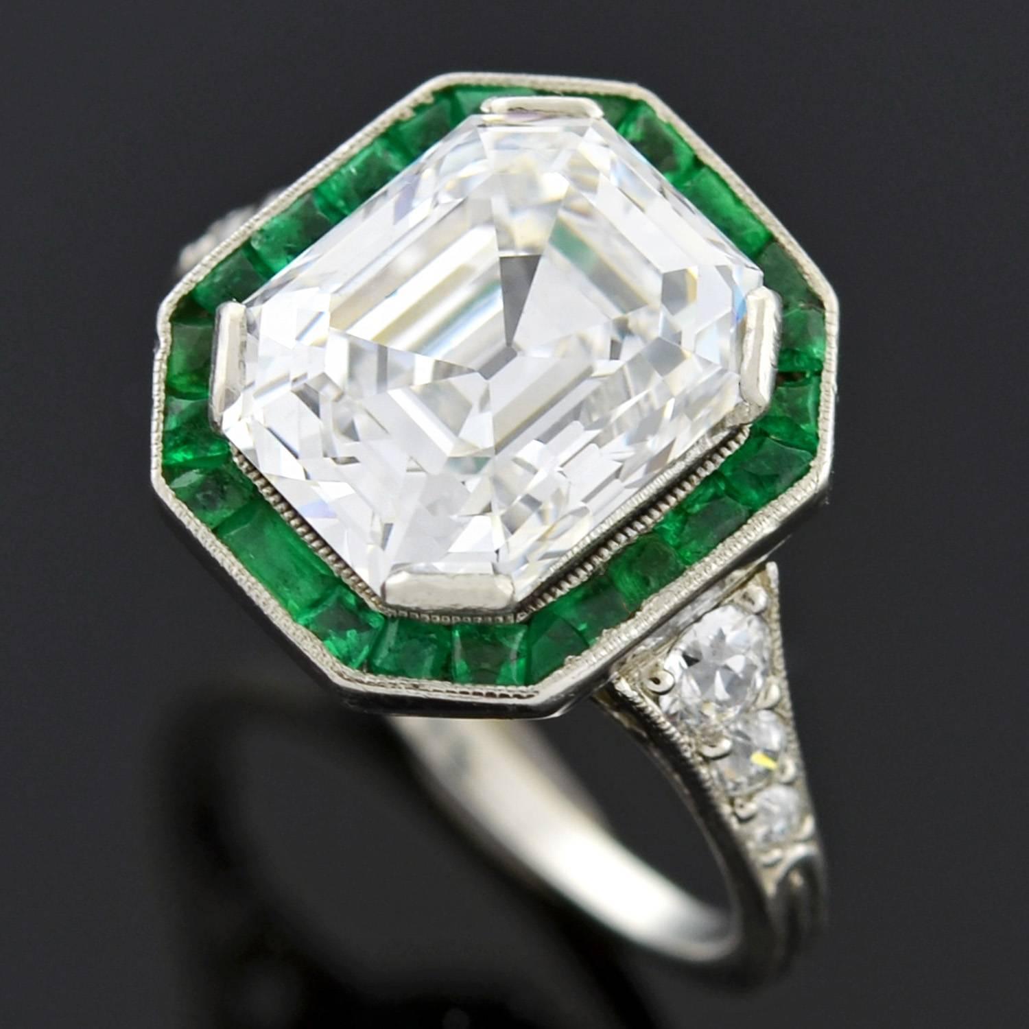 Art Deco Farblos 3::63 Karat Smaragdschliff Diamant Verlobungsring Damen