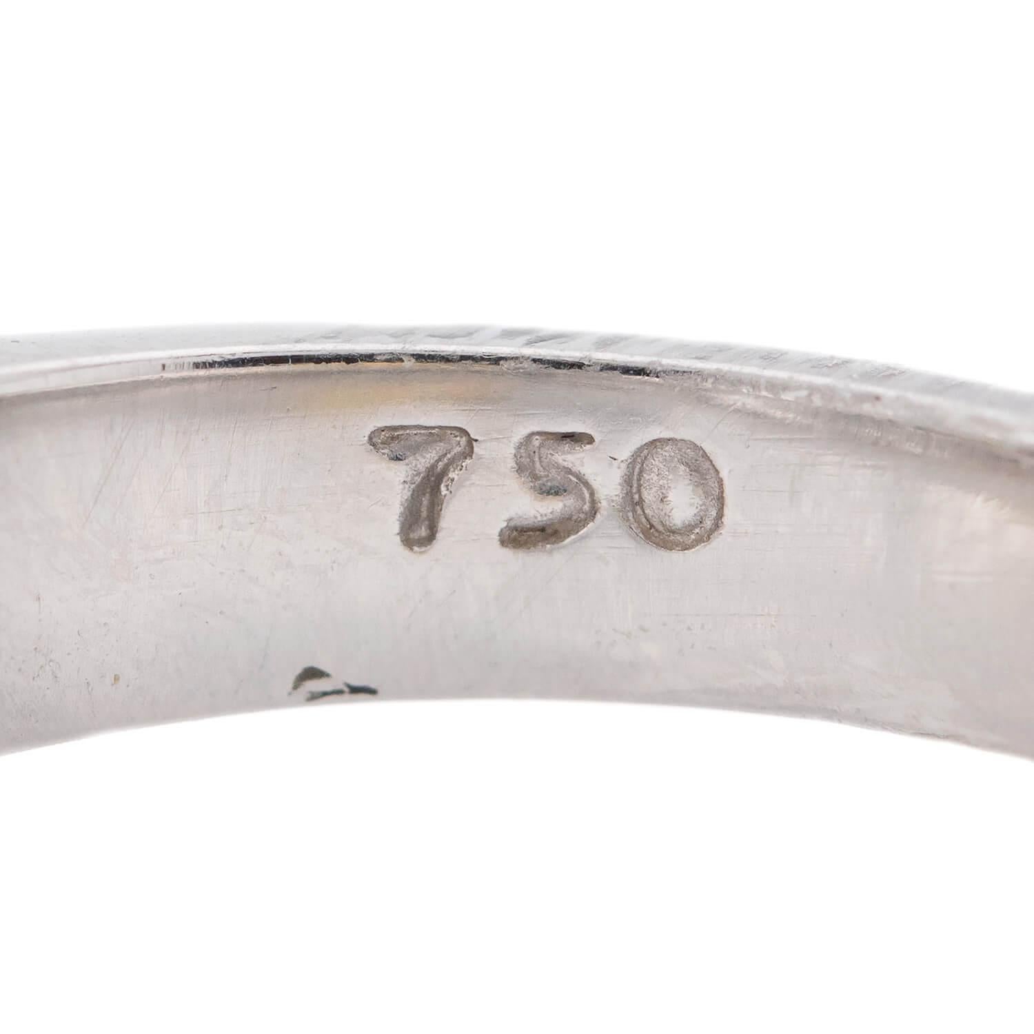Mezza fascia con diamante in platino e 18k In condizioni buone in vendita a Narberth, PA