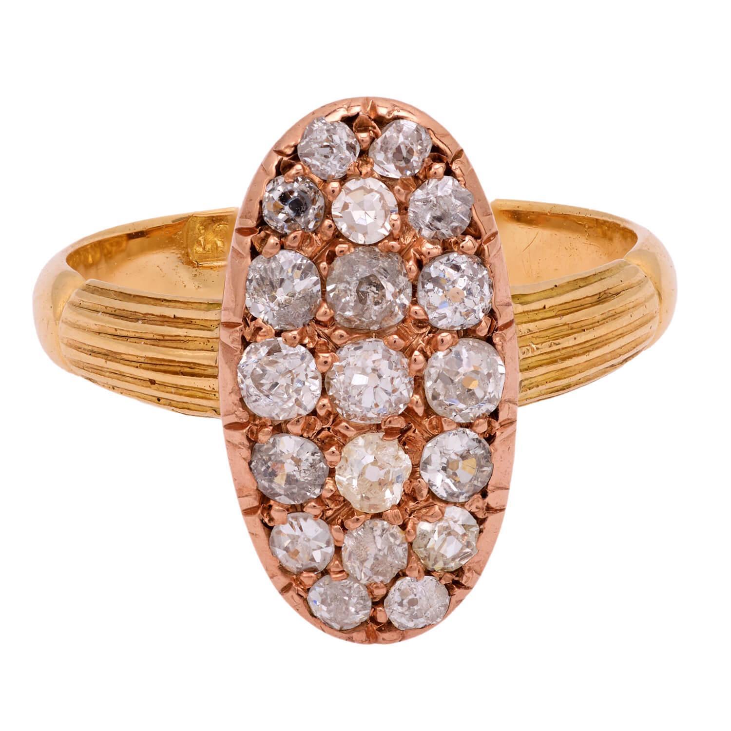 Bague Victorienne 18k à Navette Diamantée Bon état - En vente à Narberth, PA