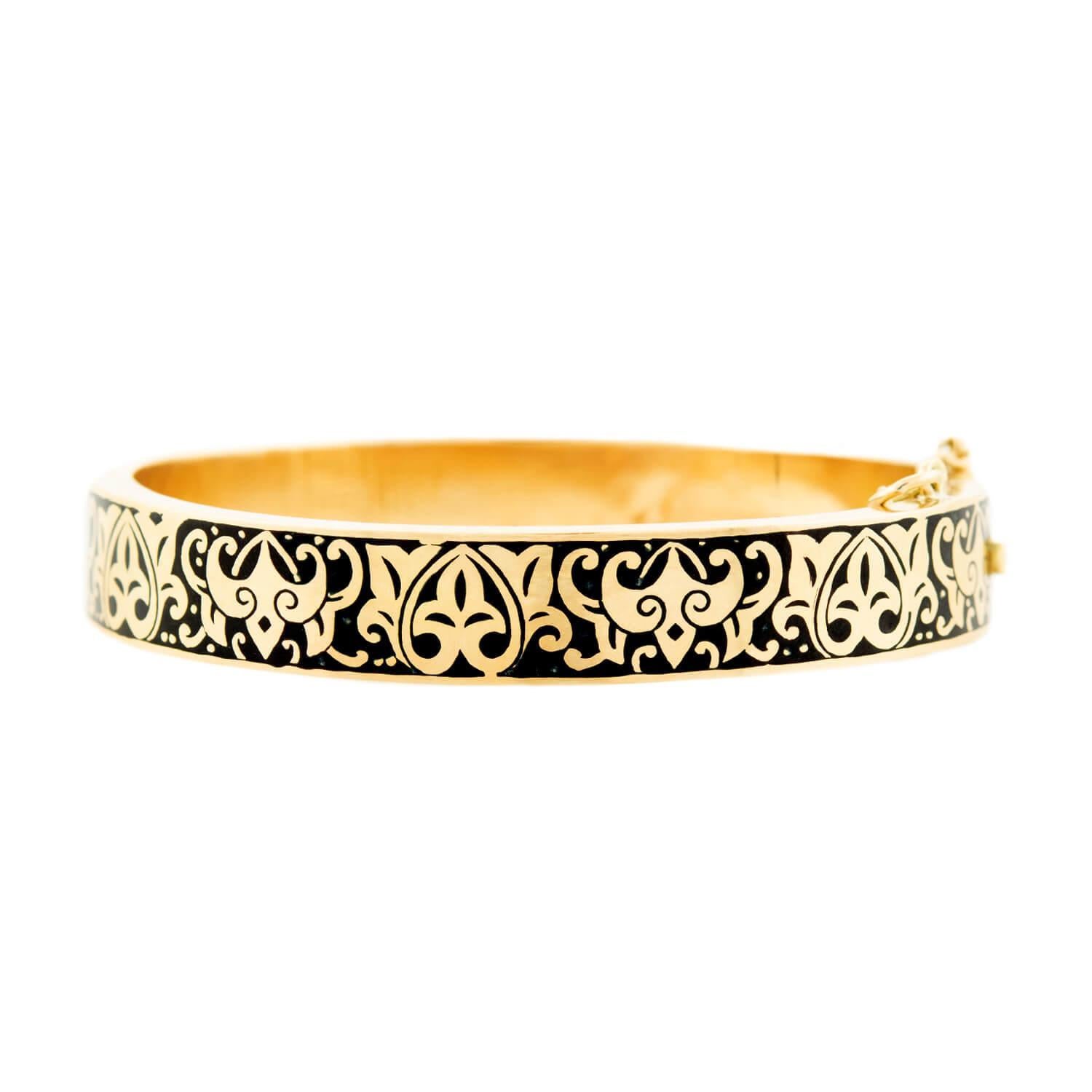 Victorian 14k Enameled Hinged Bangle For Sale 1