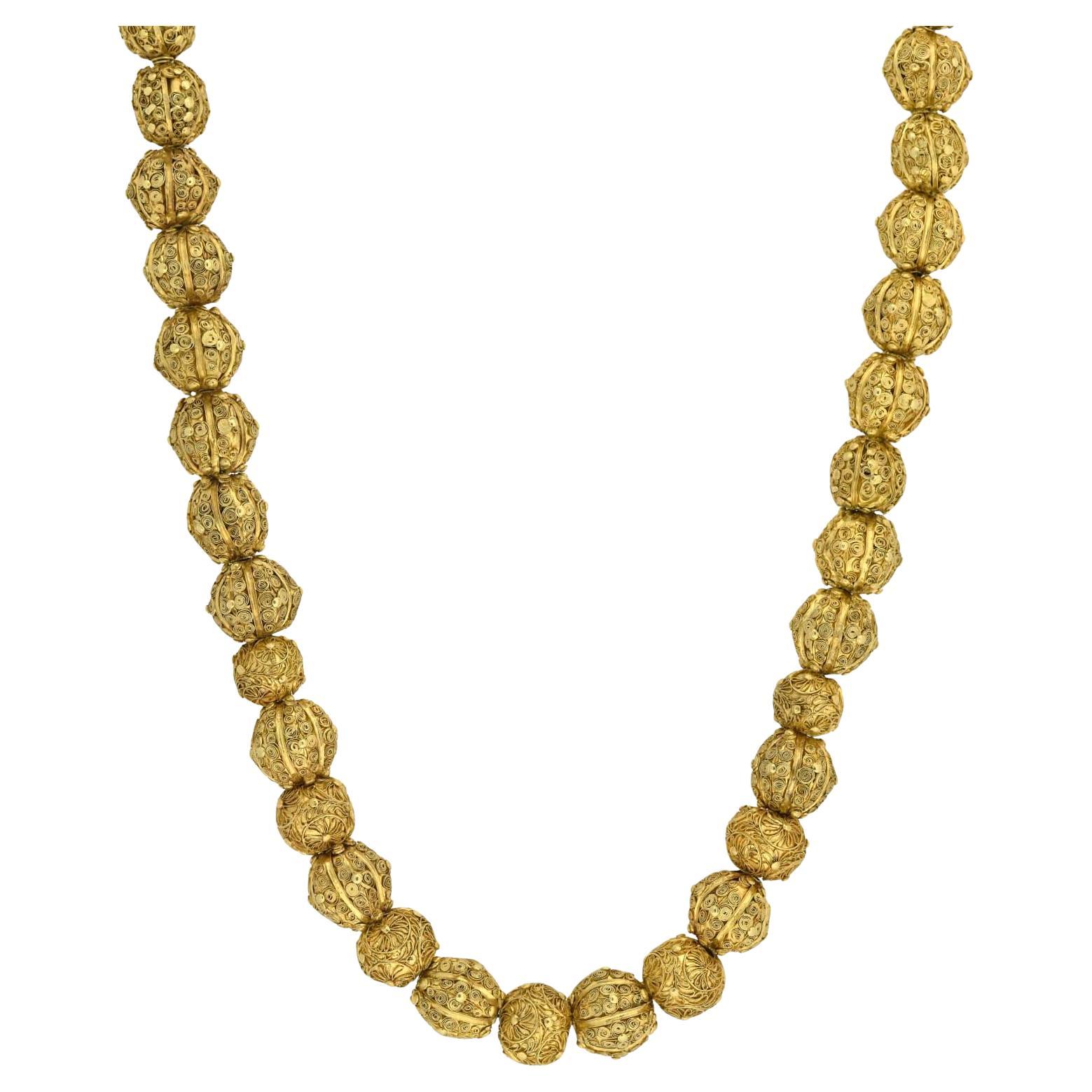 Collana georgiana di perline ornate ad alta caratura lavorate a mano in vendita