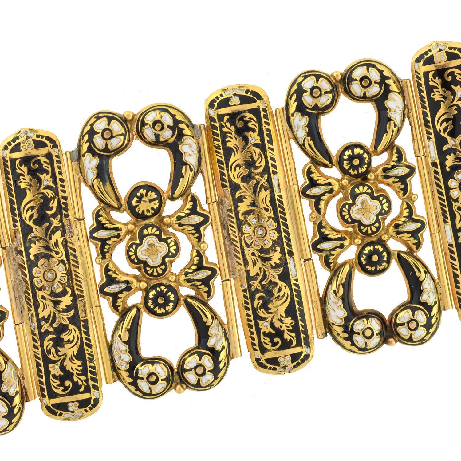 gold locket bracelet