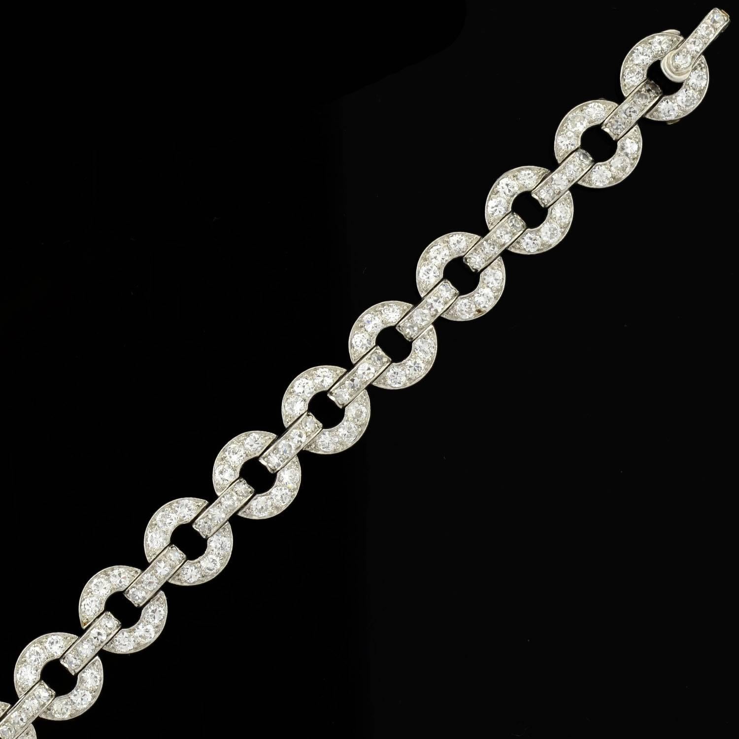 Art Deco Diamond Platinum Encrusted Circle Link Bracelet In Excellent Condition In Narberth, PA