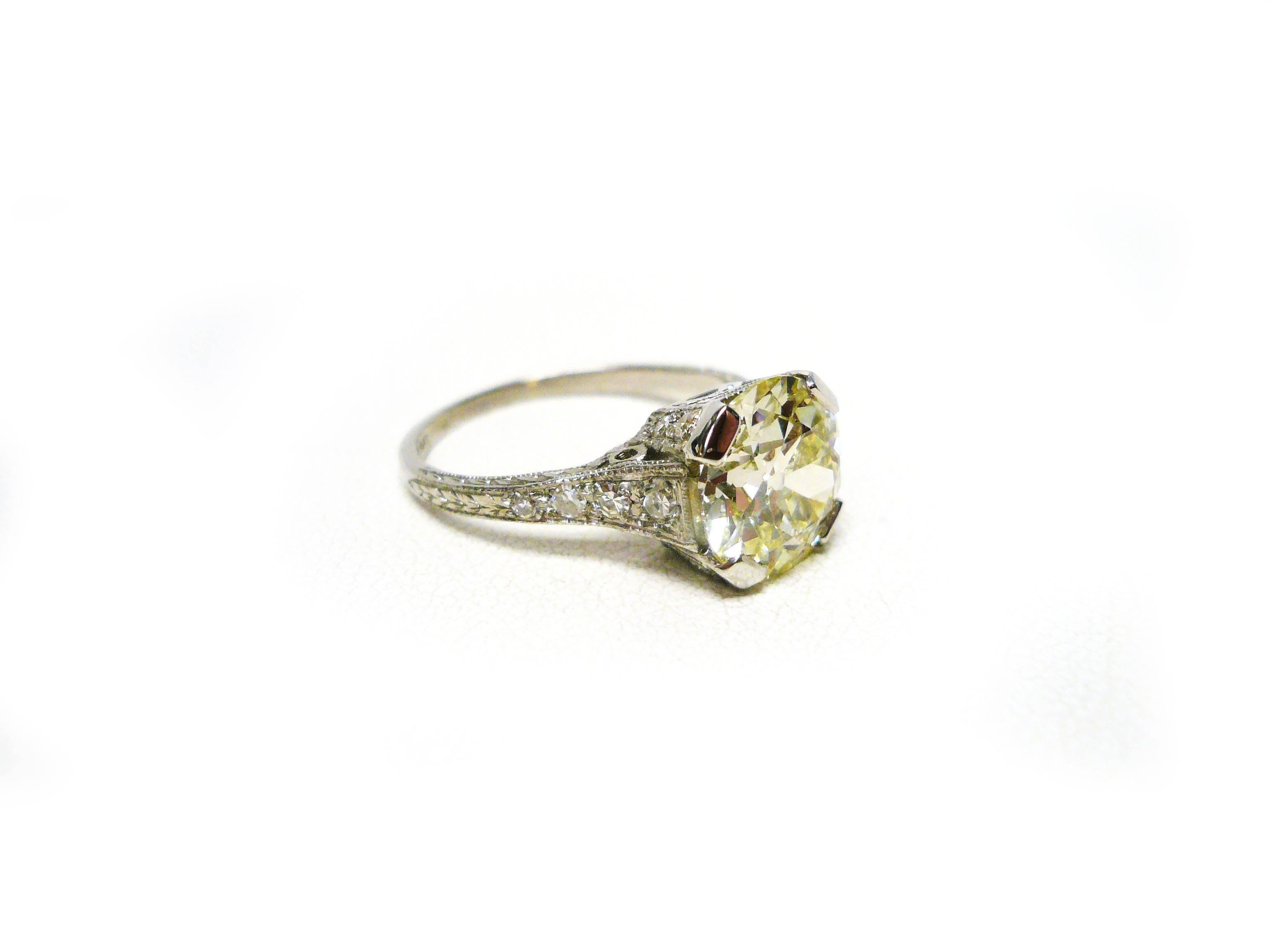 Art Deco Ladies 2.89 Old European Cut Diamond Platinum Ring In Good Condition In BLOOMINGTON,, MN