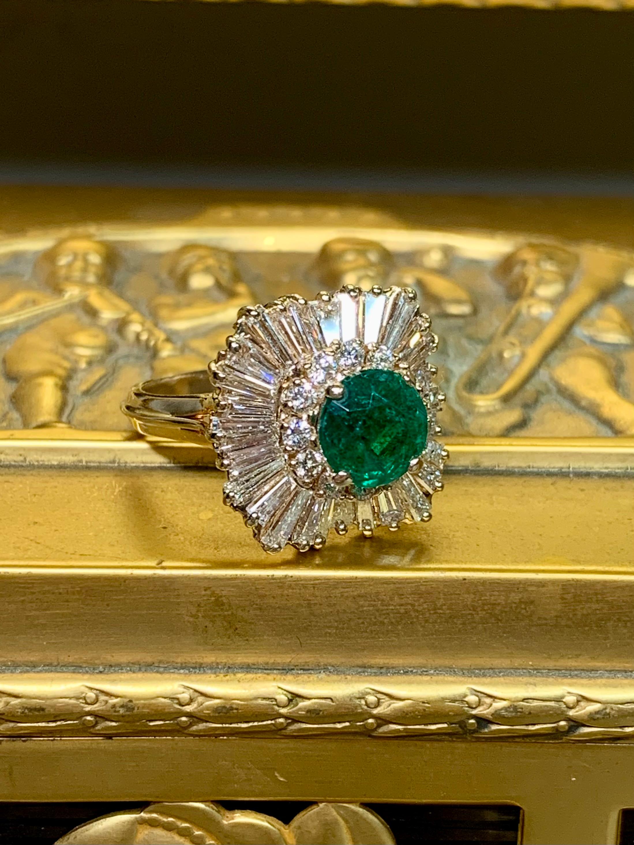 Vintage 14K Baguette Diamant Runde Smaragd Ballerina Cocktail Ring 3,74ctw (Rundschliff) im Angebot