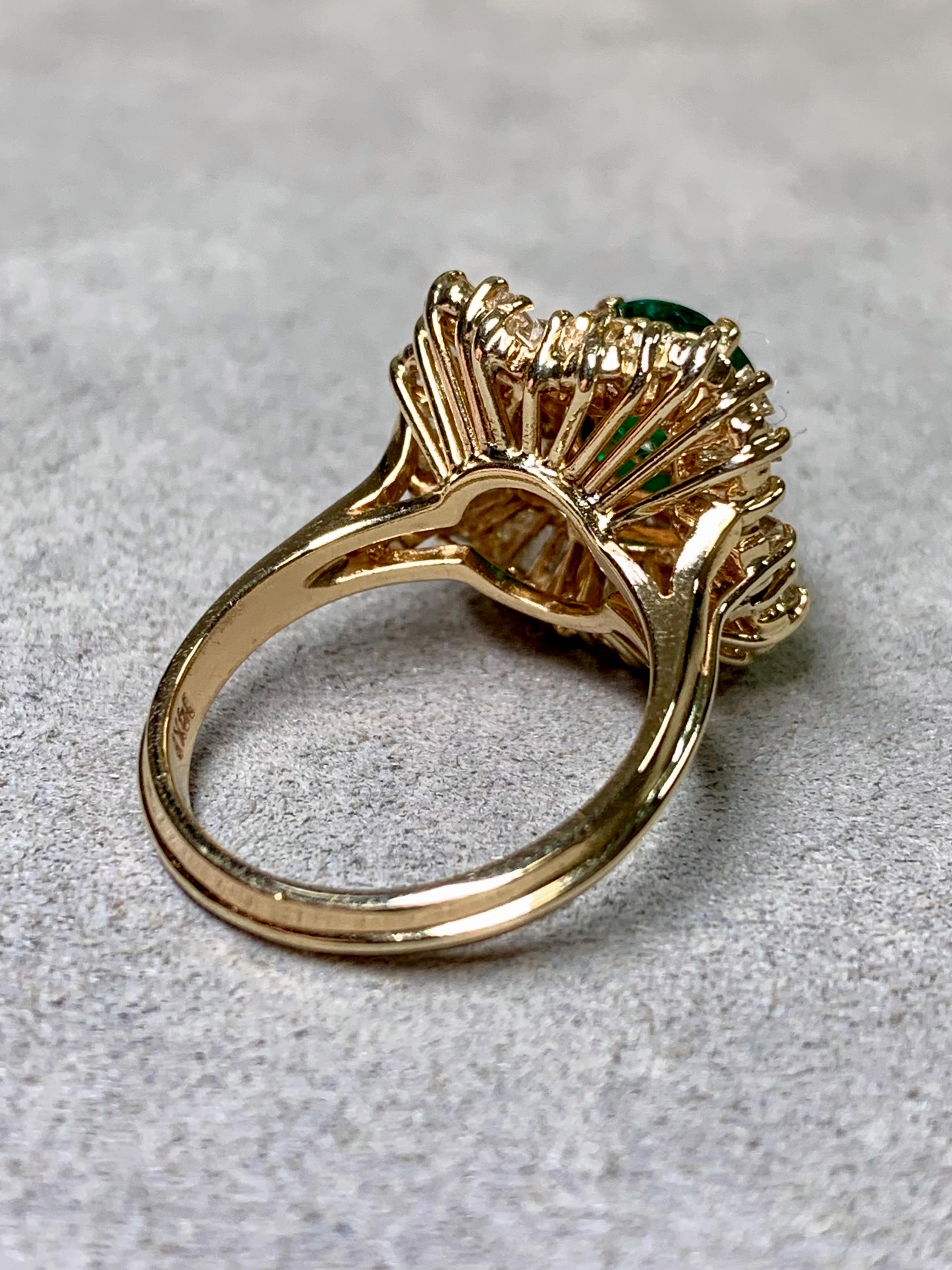 Vintage 14K Baguette Diamant Runde Smaragd Ballerina Cocktail Ring 3,74ctw im Angebot 1