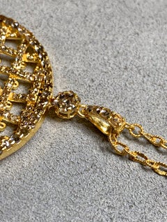 Estate 22k Rose Cut Diamond Large Circular Pendant On Textured Chain - Dubai