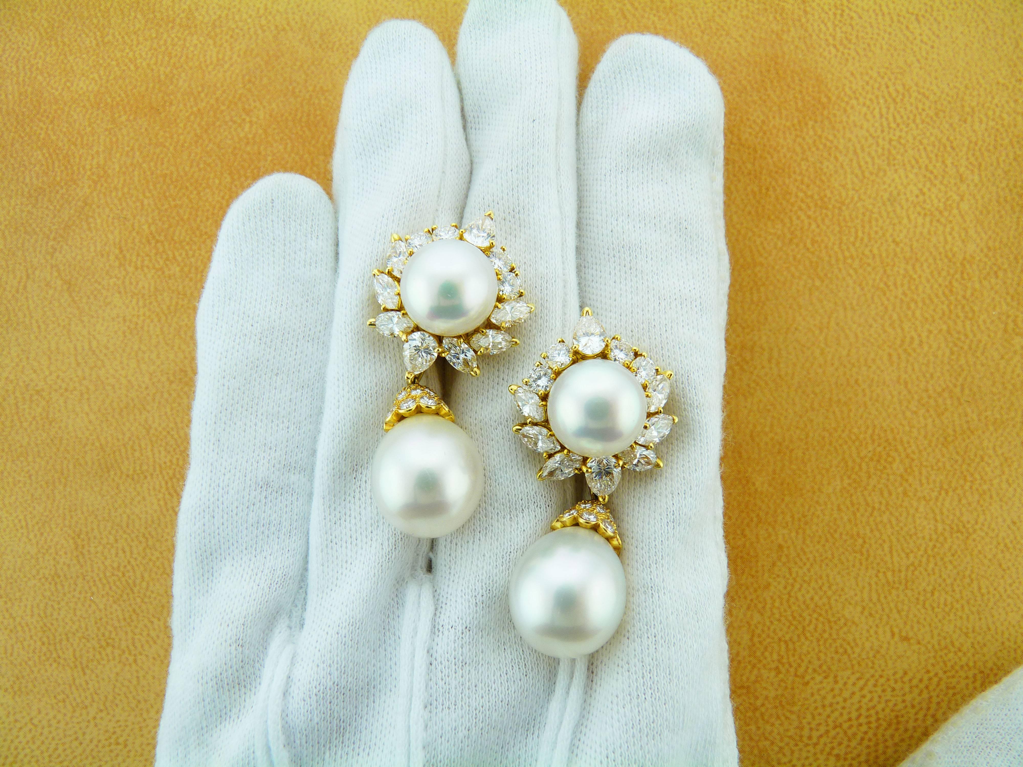 Van Cleef & Arpels Pearl Diamond 18 Karat Yellow Gold Earrings 2