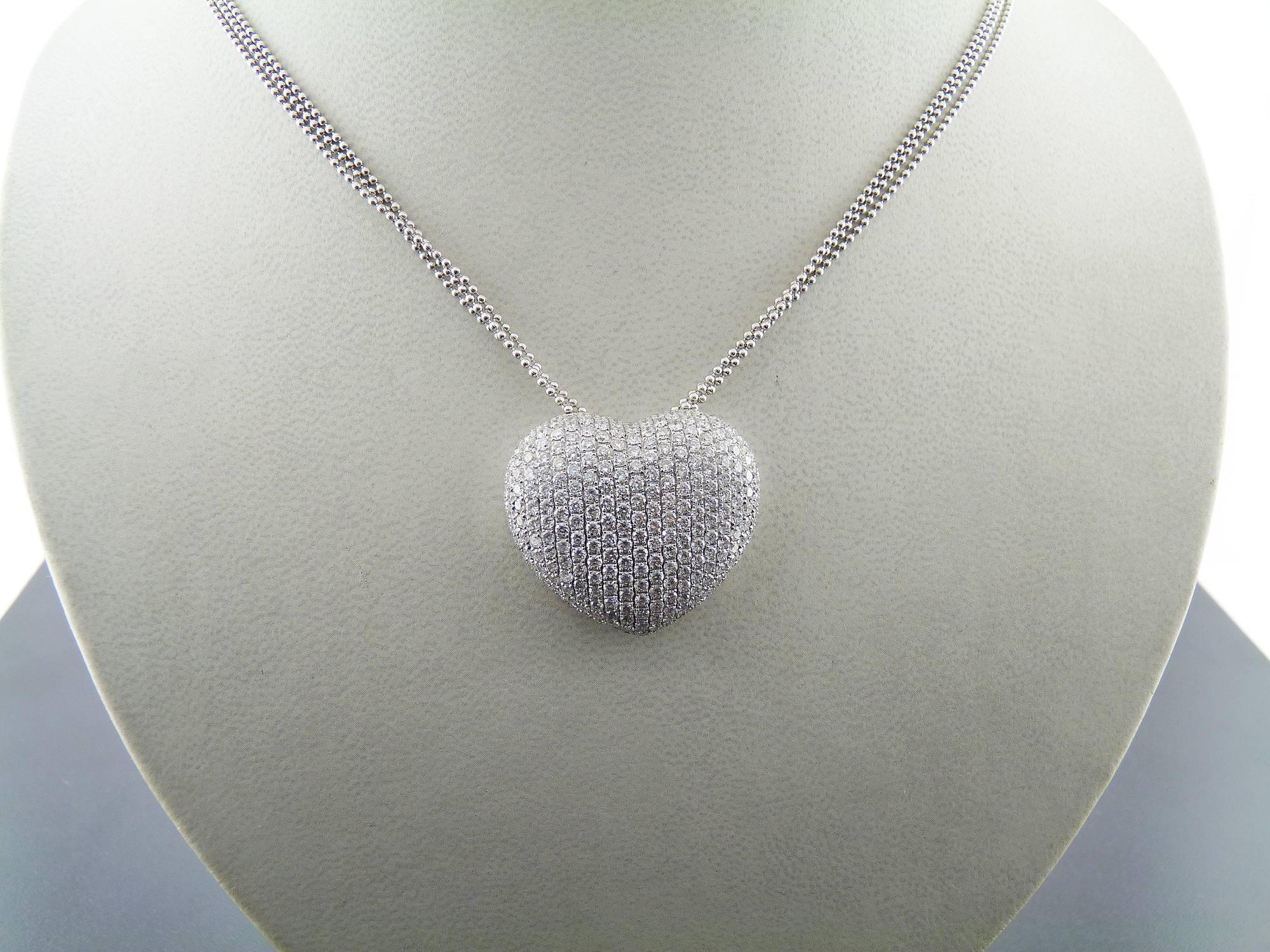 Heart Shaped Diamond Pendant Necklace 2