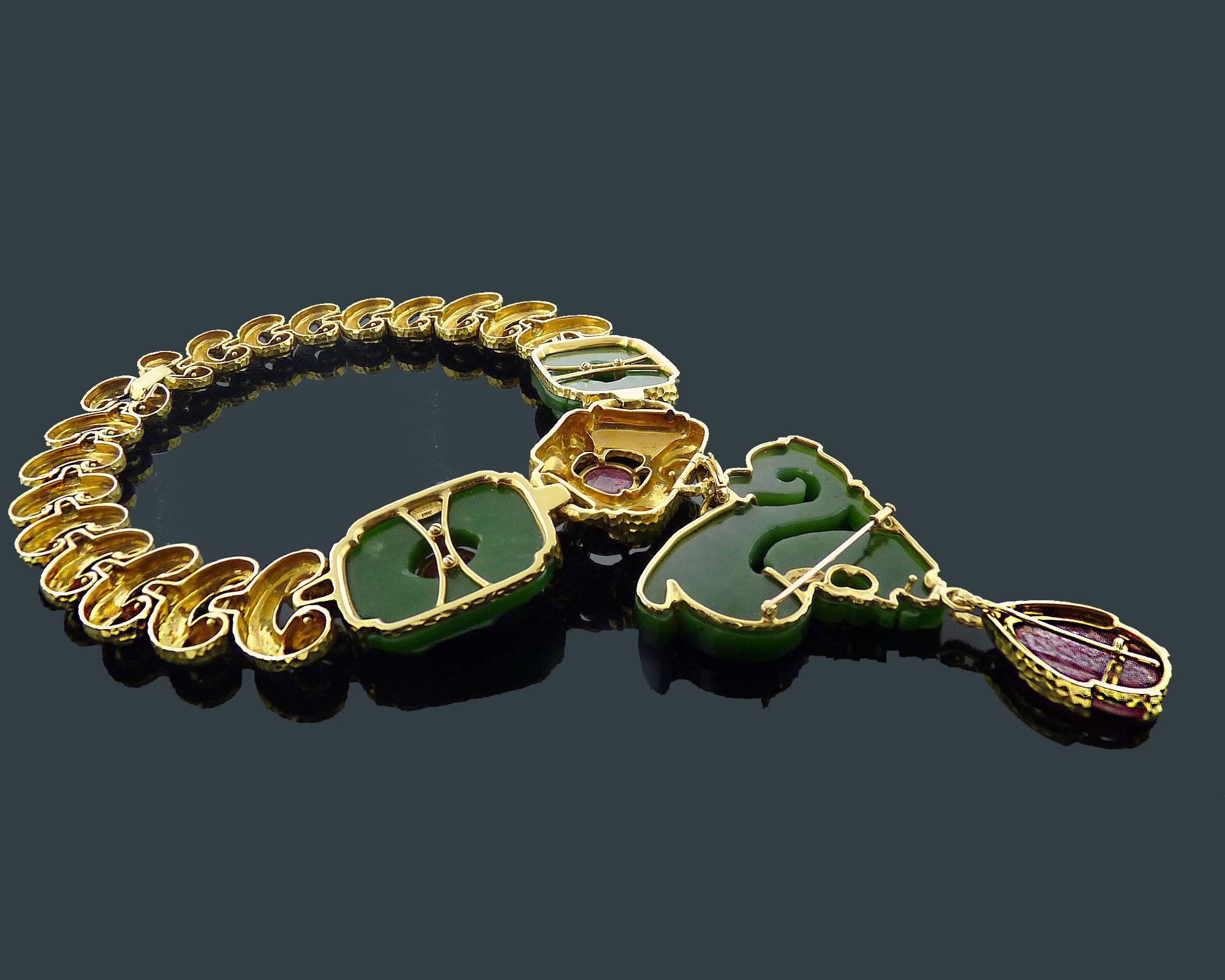 David Webb Jadeite Ruby Gold Necklace Brooch Combination In Excellent Condition In New York, NY