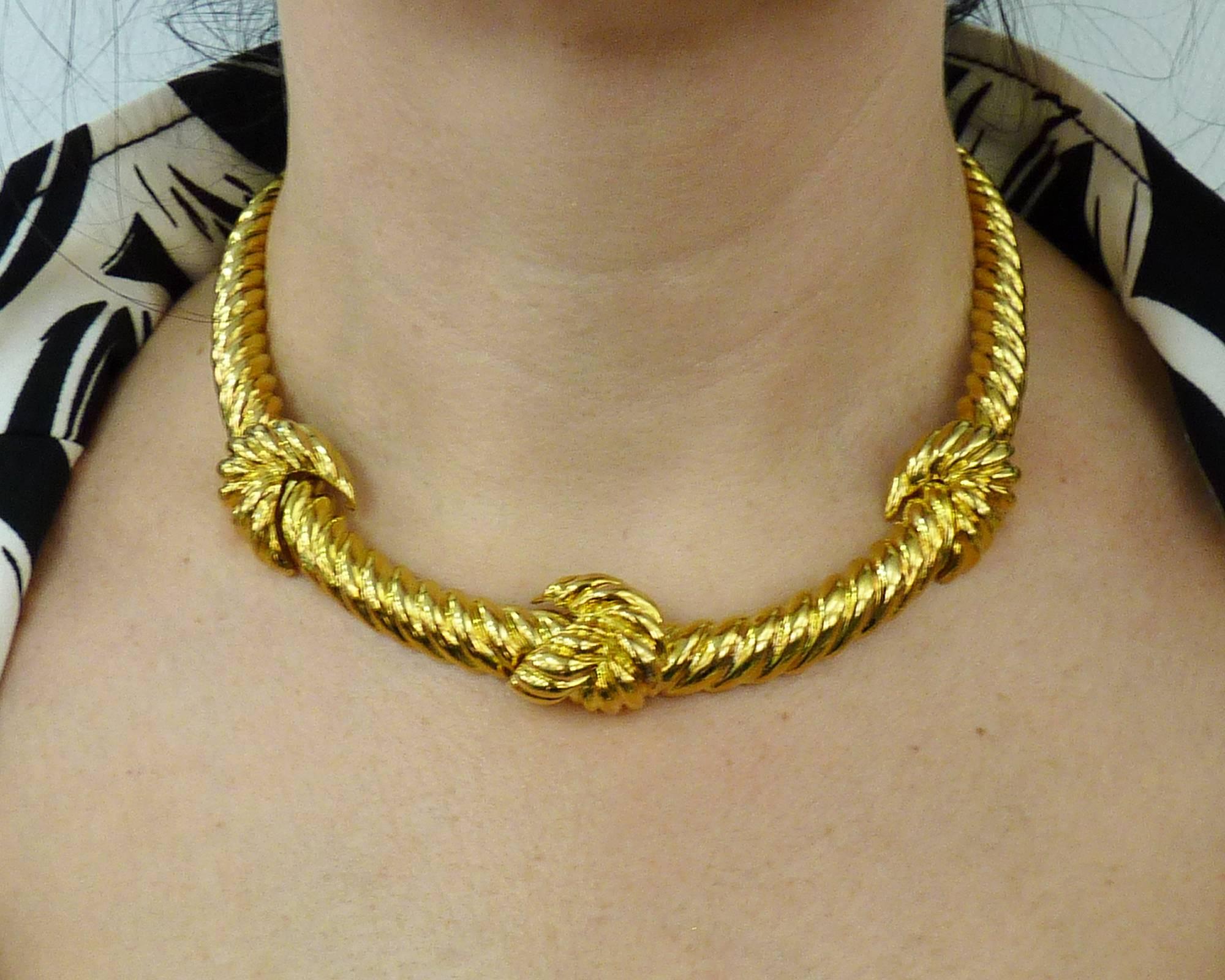 David Webb  Twisted Gold Knot Necklace In Excellent Condition In New York, NY
