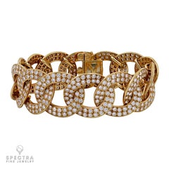 Bracciale Van Cleef & Arpels “Olympia” con diamanti da 17,6 ct in oro 18 carati - Firmato