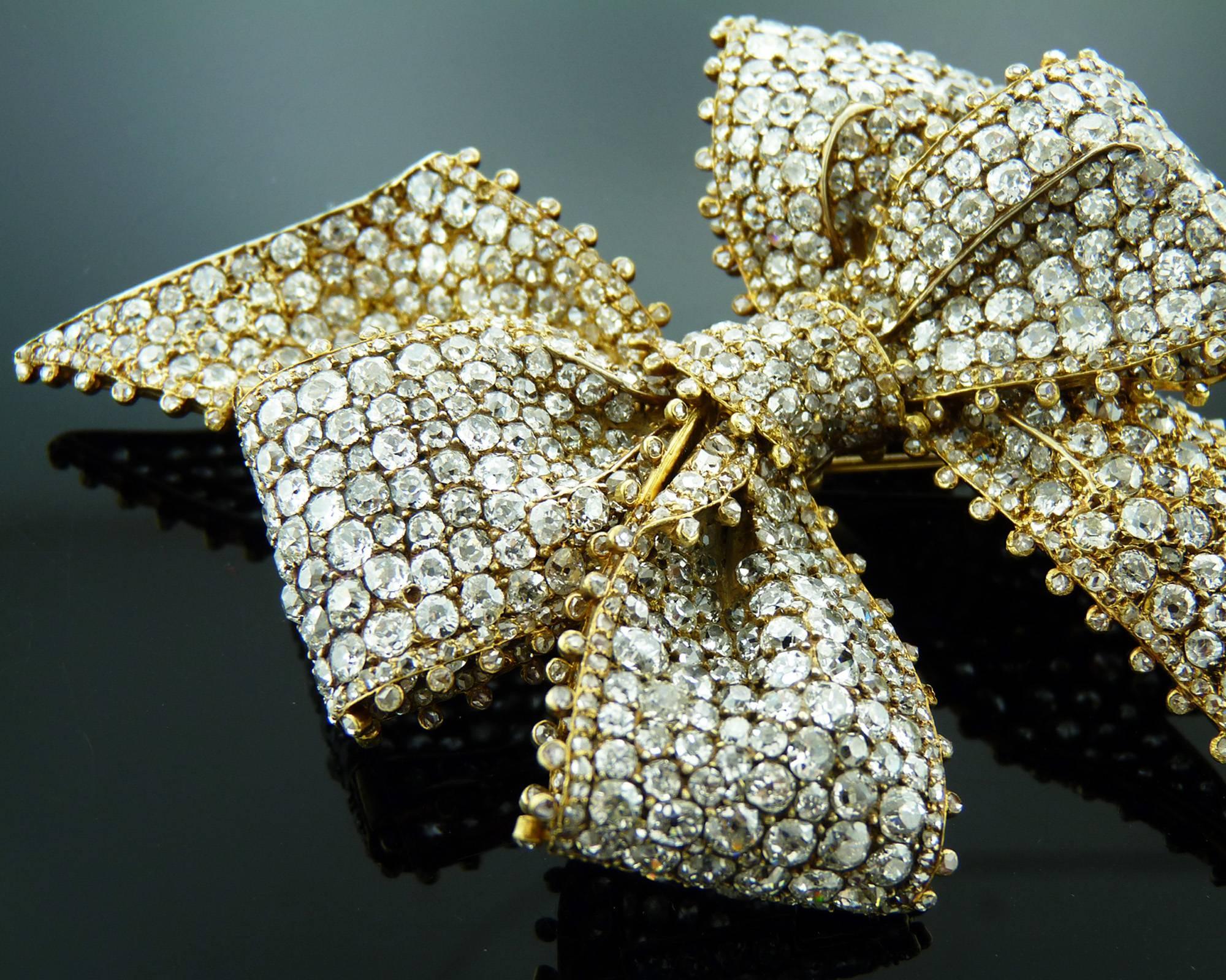 Women's or Men's Antique Diamond 18 Karat Yellow Gold Bow Brooch, circa 1880 For Sale