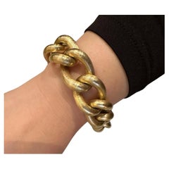 Vintage Open Rounded Curb Link Bracelet in 14k Yellow Gold with Brush Finish