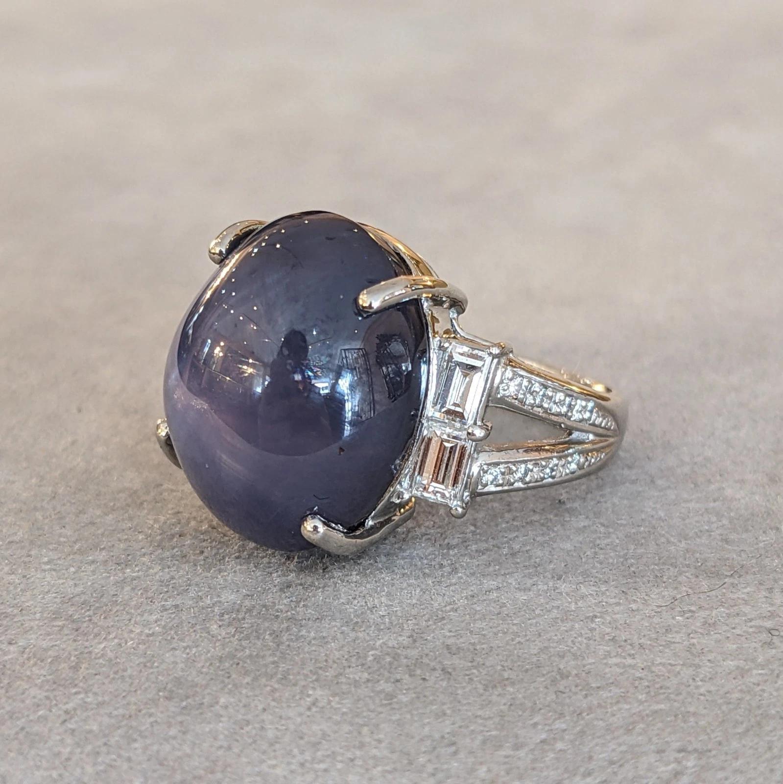 Donna Anello con zaffiro naturale a stella di 29,67 carati e diamante in platino in vendita