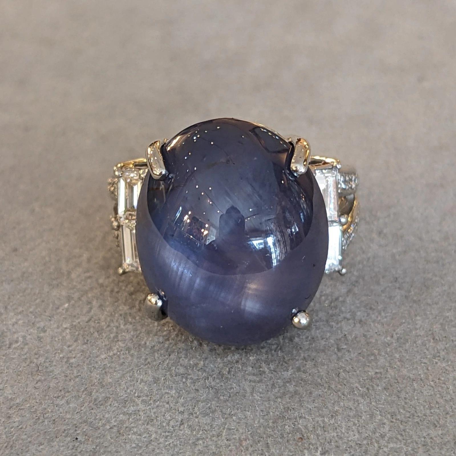 Anello con zaffiro naturale a stella di 29,67 carati e diamante in platino In condizioni ottime in vendita a La Jolla, CA