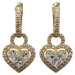 Ohrringe in Herzform mit Diamanten im Rund- und Fantasieschliff, 2,10 Karat, aus 18-karätigem Gelbgold