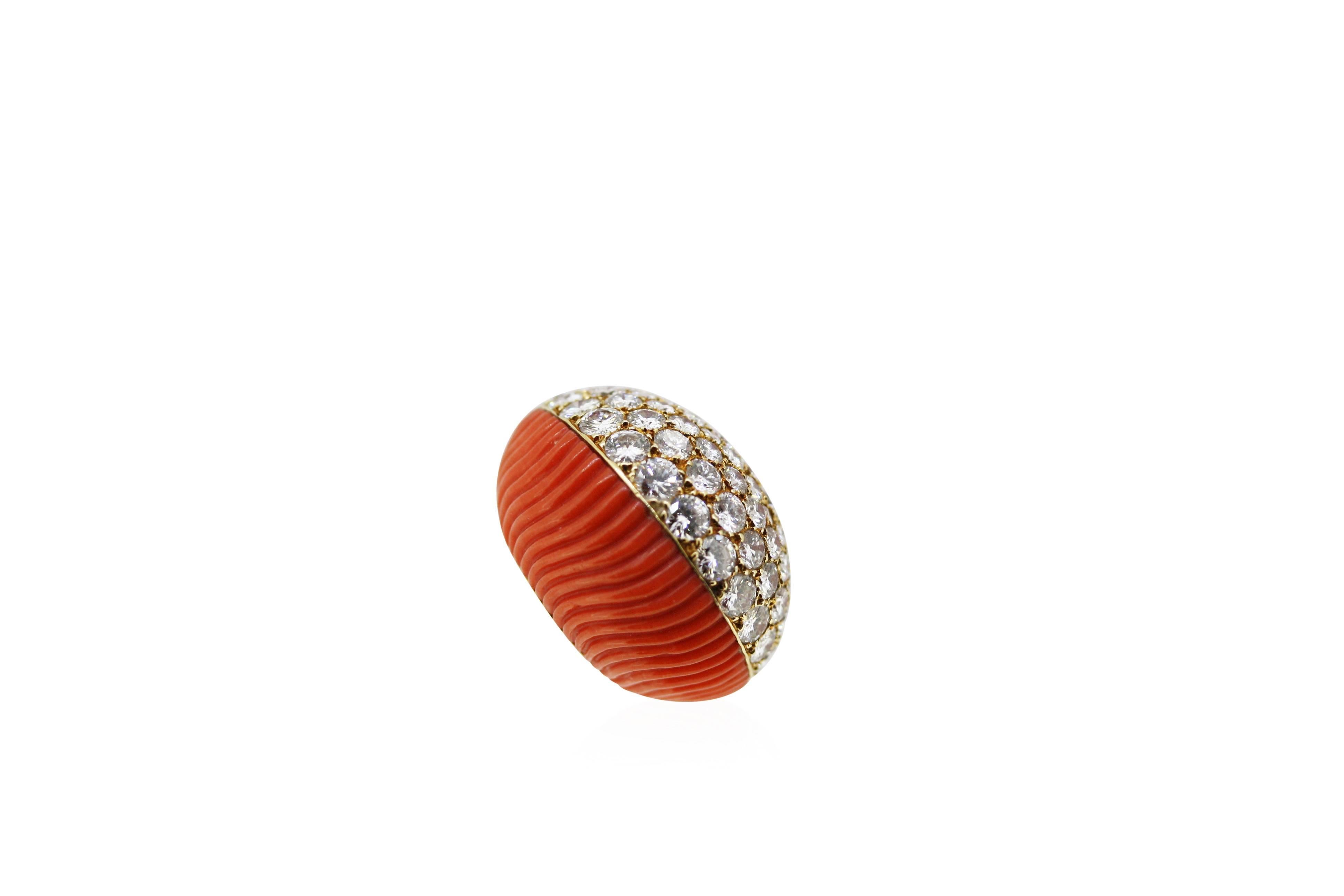 18k gold and brilliant cut diamond, gadrooned coral 
ring 
Width 2cm  
US Size 

Earring Size 
Length 2cm , width 1cm

The ring was illustrated in Cartier Book - The power of the style / Page 176