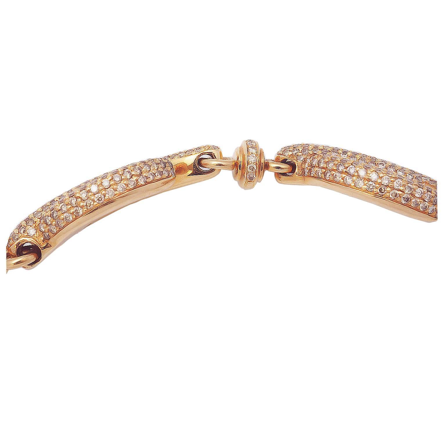 An extraordinary bracelet with the Rosenblat-logo.
Altogether 1,219 brilliant-cut diamonds in light brown 7.63 ct. 
Designed by Colleen B. Rosenblat

