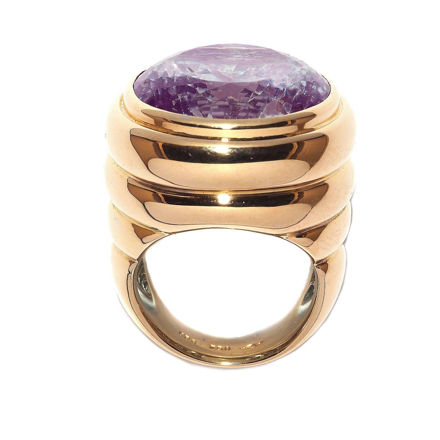 Rosenblat: Goldring mit Amethyst (Zeitgenössisch) im Angebot