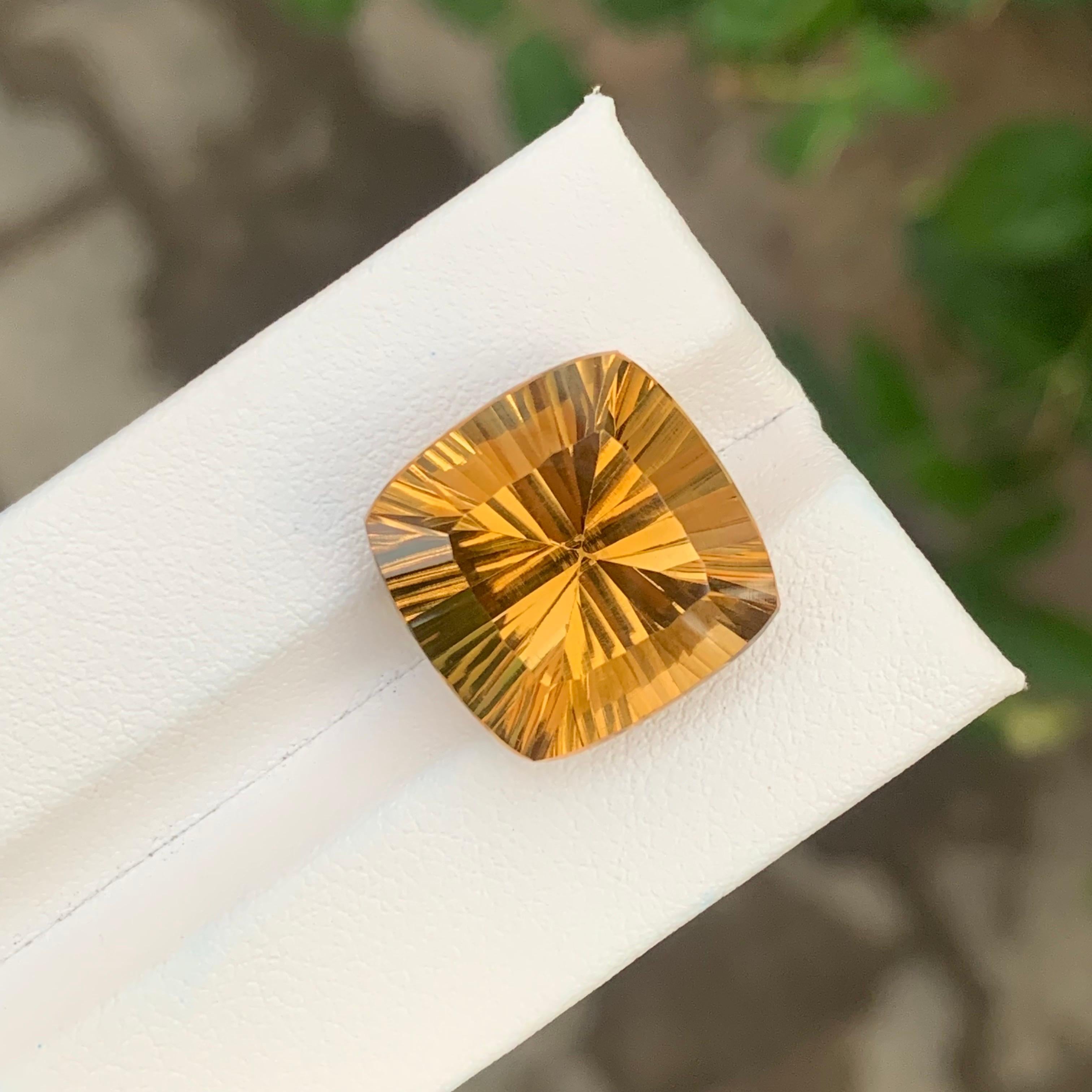 Women's or Men's 14.80 Carat Natural Loose Honey Citrine Square Shape Gemstone For Sale
