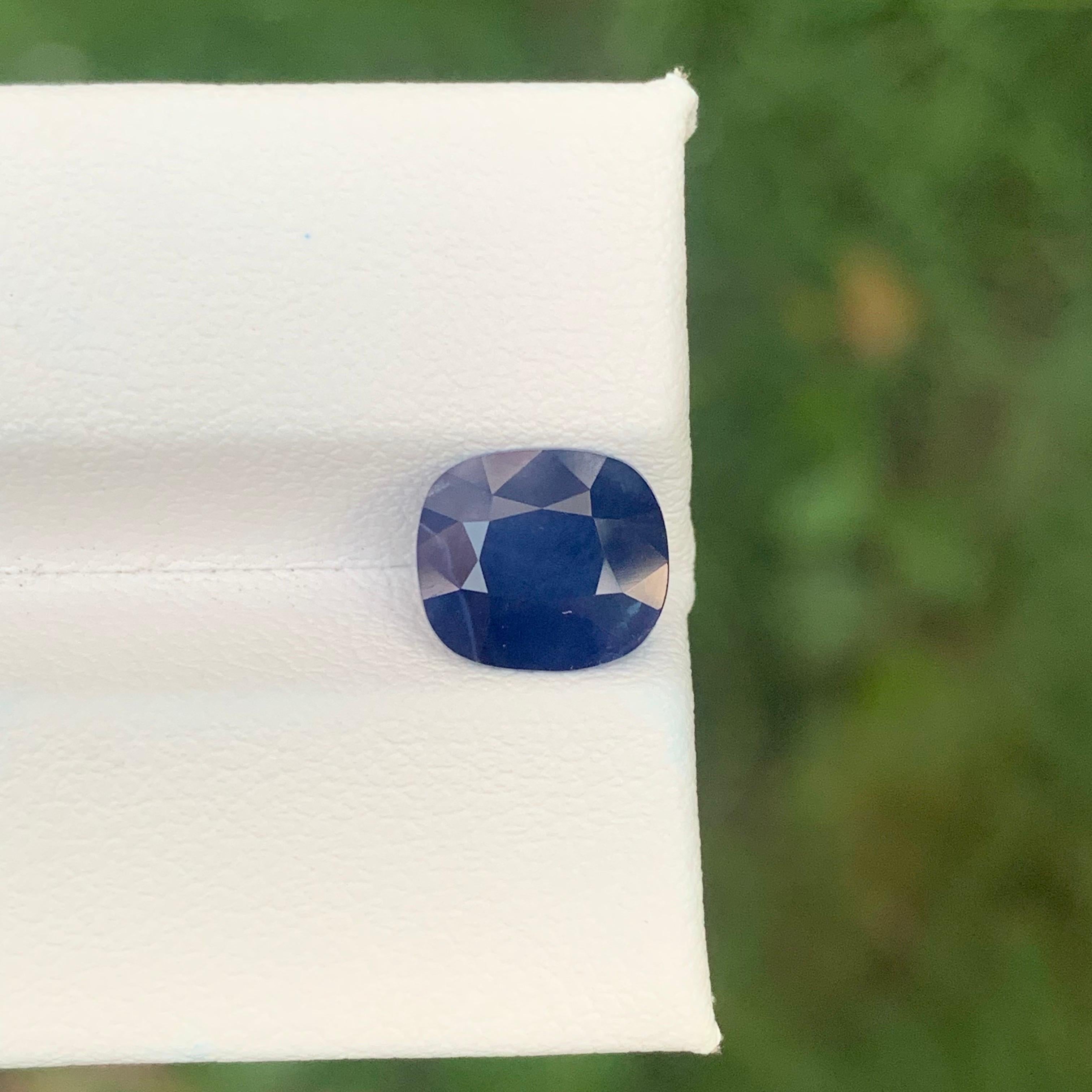 3,15 Karat natürlicher loser blauer Saphir Kissenform Edelstein für Damen oder Herren im Angebot