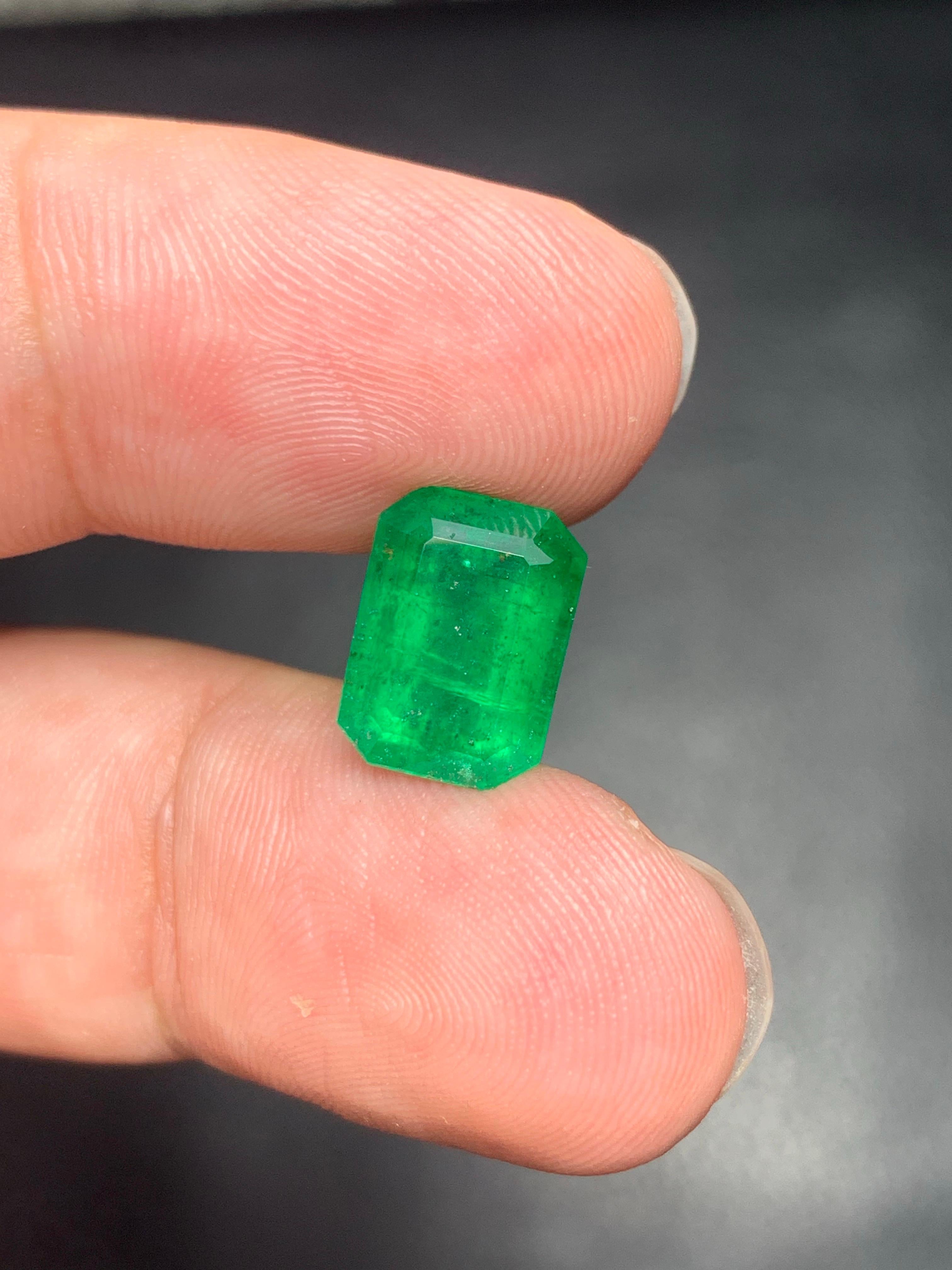 4,50 Karat natürlicher loser Smaragd Edelstein aus Swat  Tal, Pakistan im Angebot 9