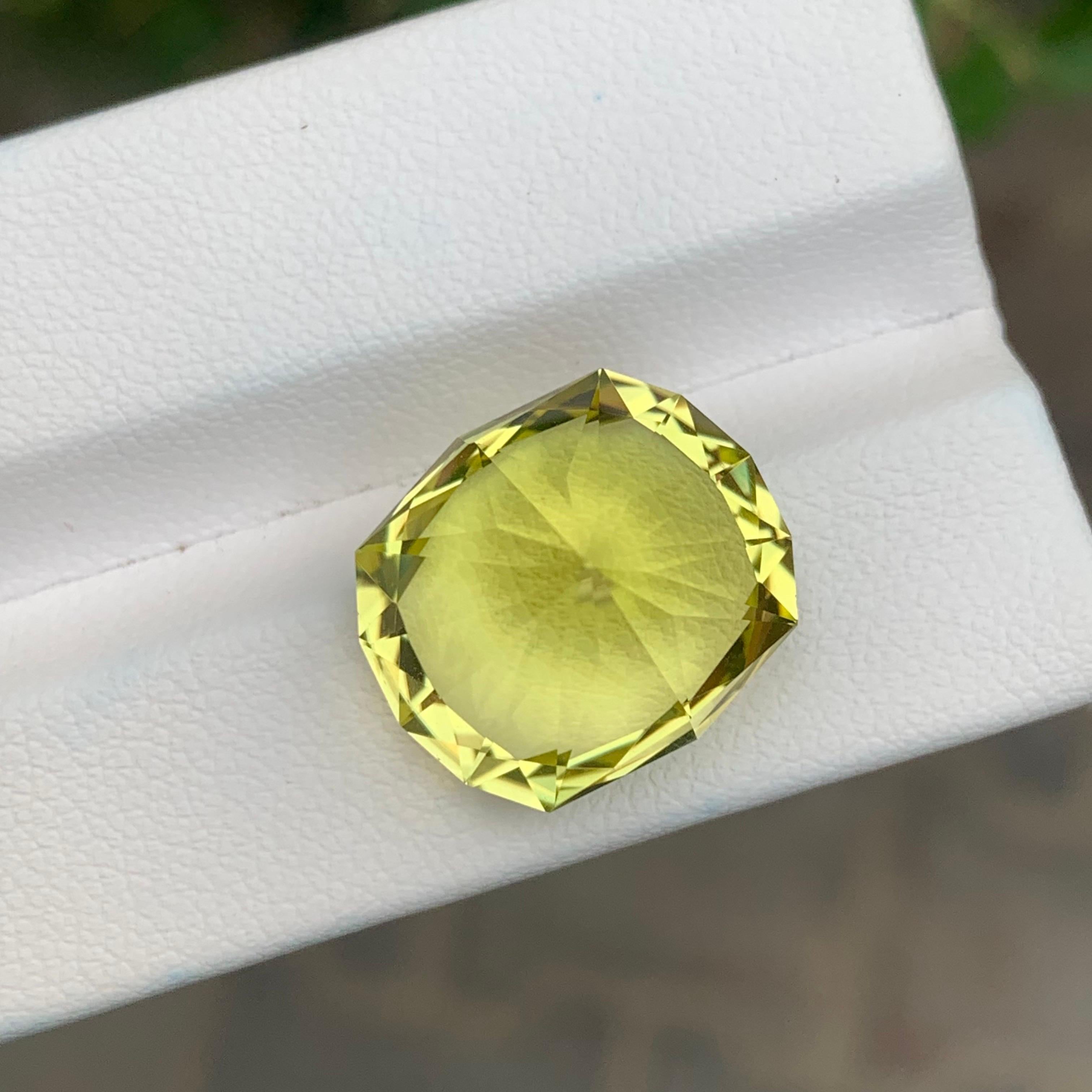 15.35 Carat Natural Loose Green Gold Lemon Quartz Polygon Shape Gemstone (pierre précieuse en forme de polygone) Neuf - En vente à Peshawar, PK