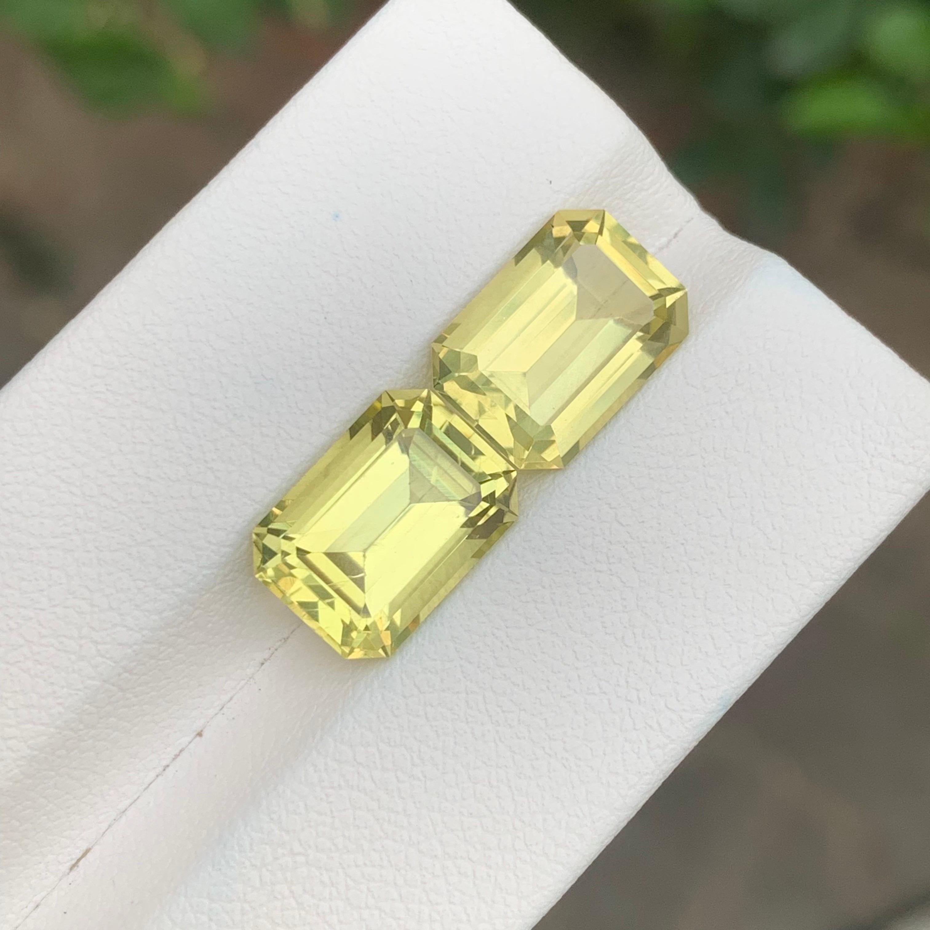 Paire de quartz jaune citron 

Poids : 8,90 carats 
Dimension : 11,5 x 8,4 x 6,2 mm
                    11.6 x 8.4 x 6.6 Mm 
Origine : Brésil
Couleur : jaune citron
Forme : Émeraude
Traitement : Non

Le quartz jaune citron est une variété de quartz