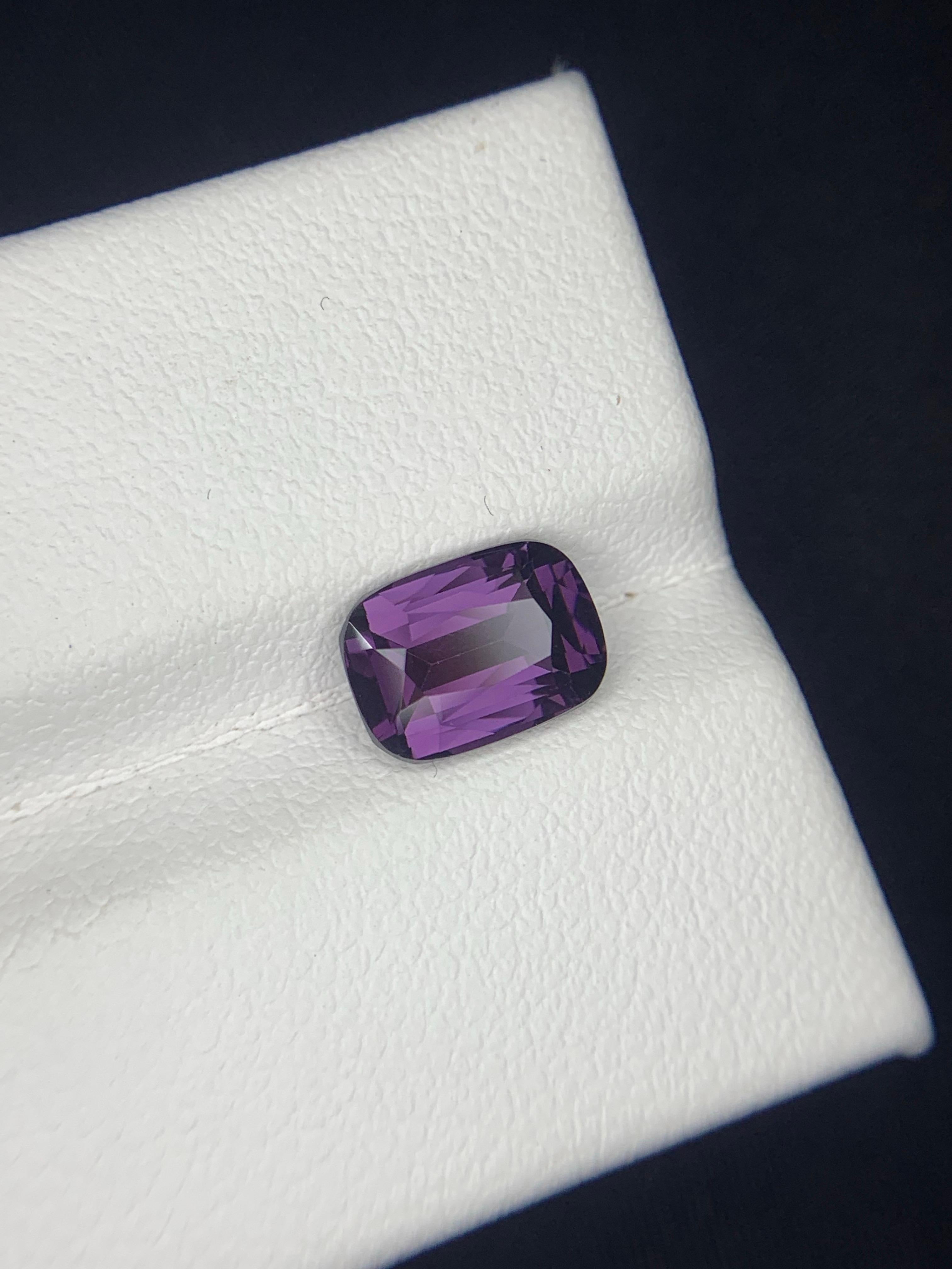 1,60 Karat natürlicher loser Spinell im Kissenschliff Edelstein aus Tansania im Angebot 8