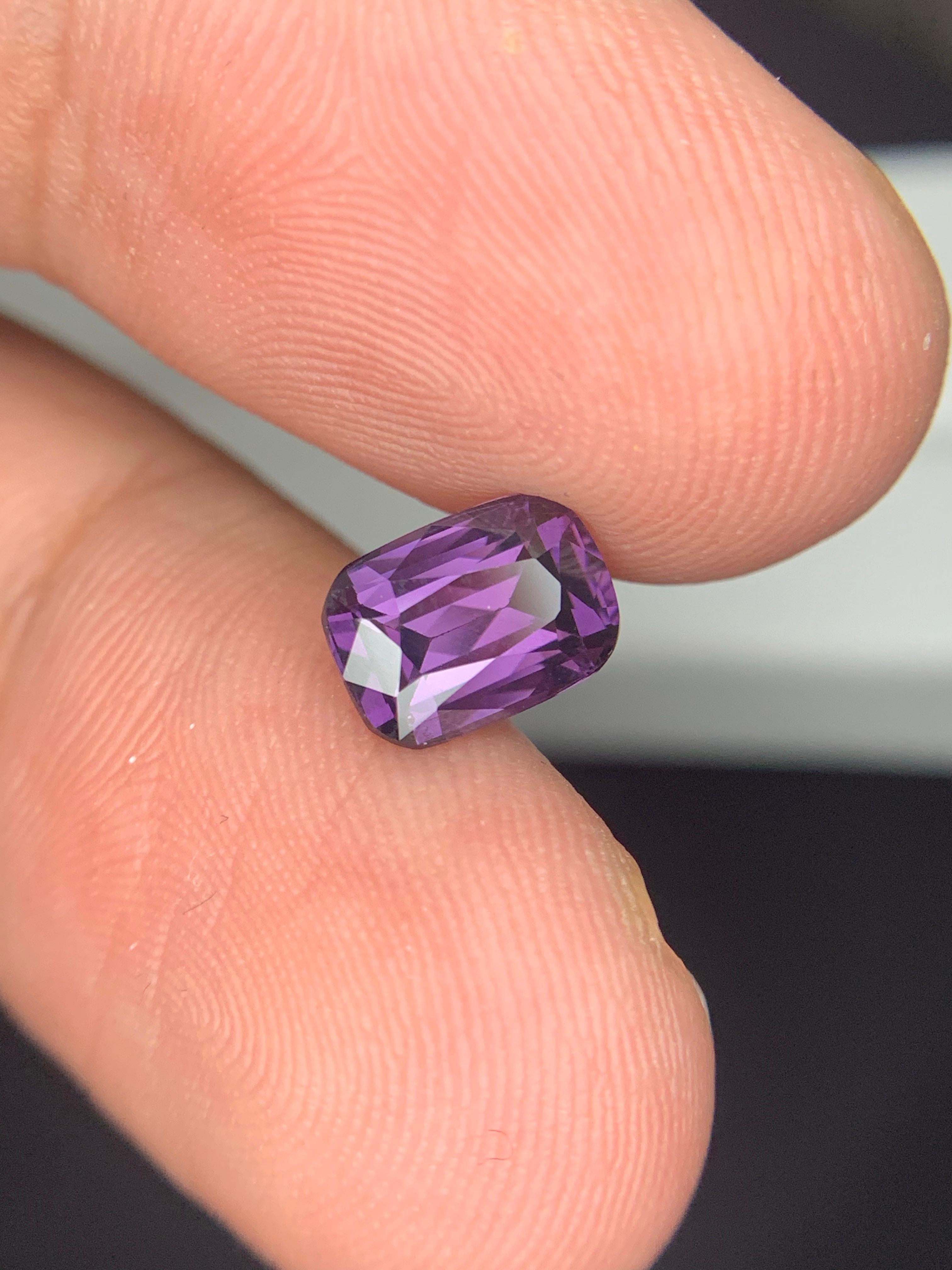 1,60 Karat natürlicher loser Spinell im Kissenschliff Edelstein aus Tansania im Angebot 10