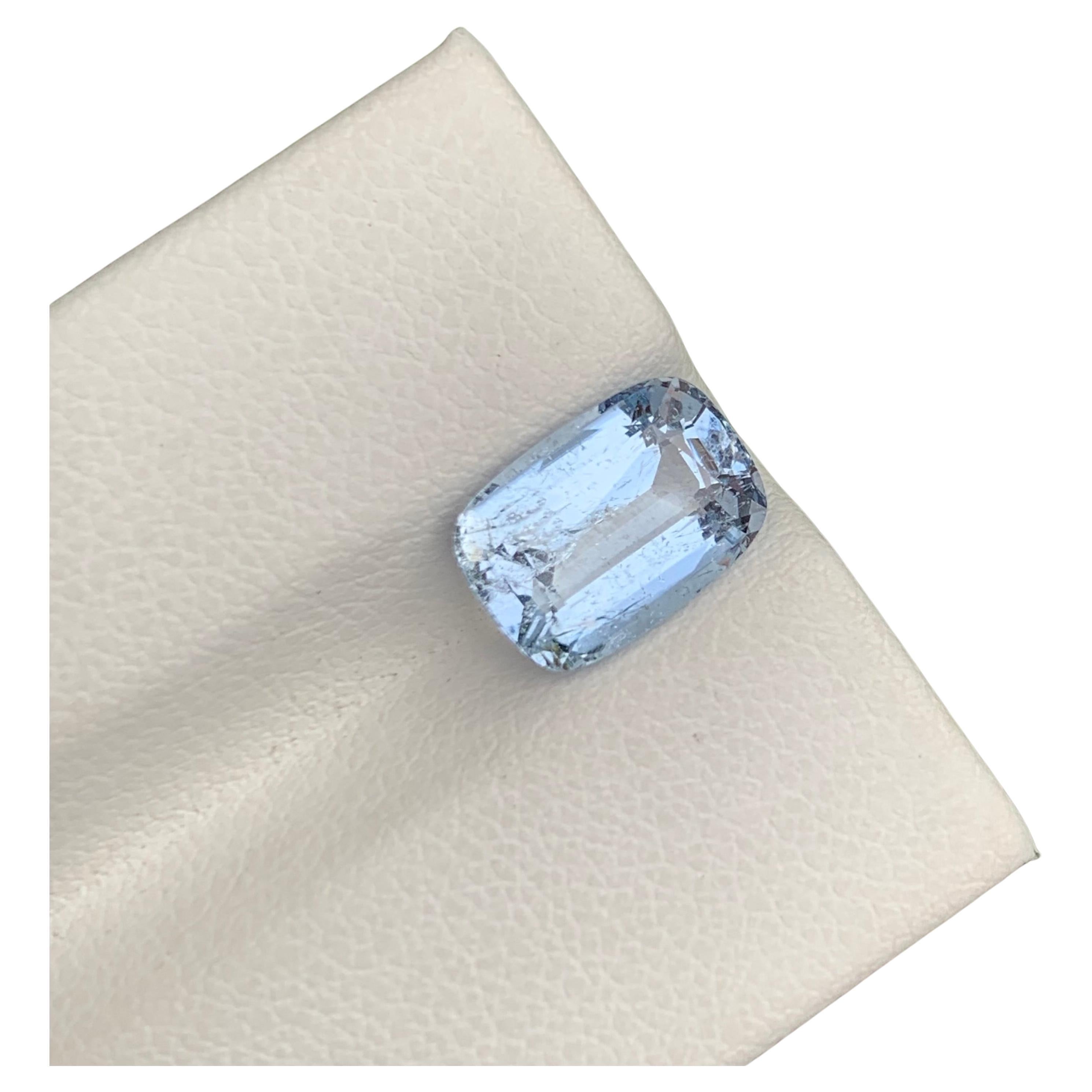 Goshenite sfaccettata
Peso: 2,80 Carati
Dimensioni: 10,3 x 7,3 x 5,3 mm
Origine: Pakistan
Forma: Cuscino
Colore: Azzurro
Certificato; Su richiesta del cliente
.
La goshenite, una gemma affascinante e incontaminata, appartiene alla famiglia dei