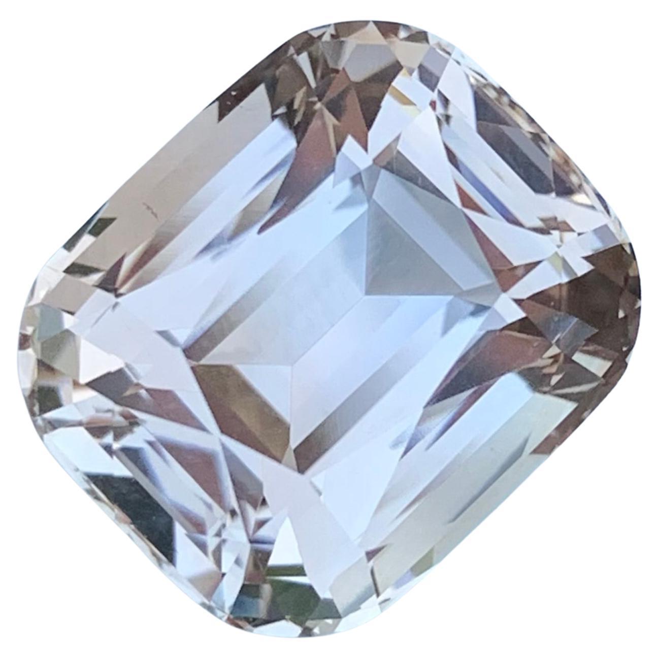 20.15 Carat Stunning Natural Faceted Golden Topaz Cushion Shape Gemstone (pierre précieuse en forme de coussin)
