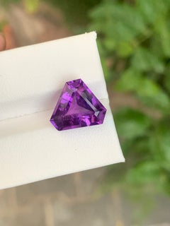 Amethyst Trillion Cut Gemstone From Brazil, 6.55 Carat