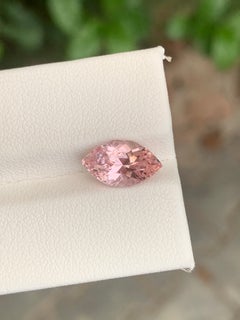 Topaze rose de 3,29 carats, taille marquise, provenant de Katlang, au Pakistan