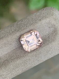 Pierre précieuse de 3,72 ct, topaze impériale, taille émeraude, couleur rose-orange clair, certifiée GGI