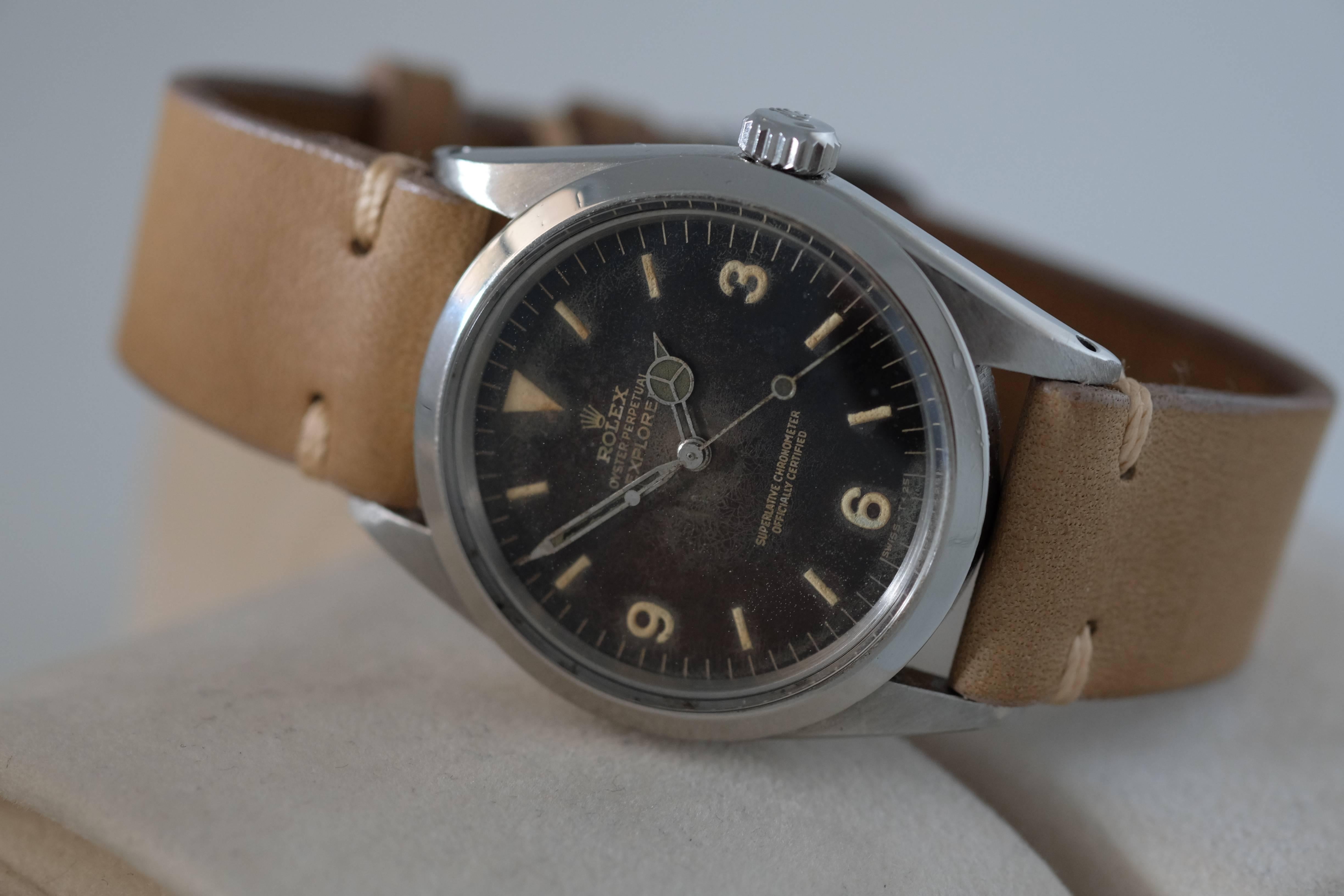 Model: Explorer

Reference: 1016

Circa: 1966

Cal. 1560 automatic jewelled movement, tropical brown dial, luminous baton numerals and Arabic 3,6, and 9 and triangle at 12, luminous Mercedes hands, outer minute divisions, center seconds,