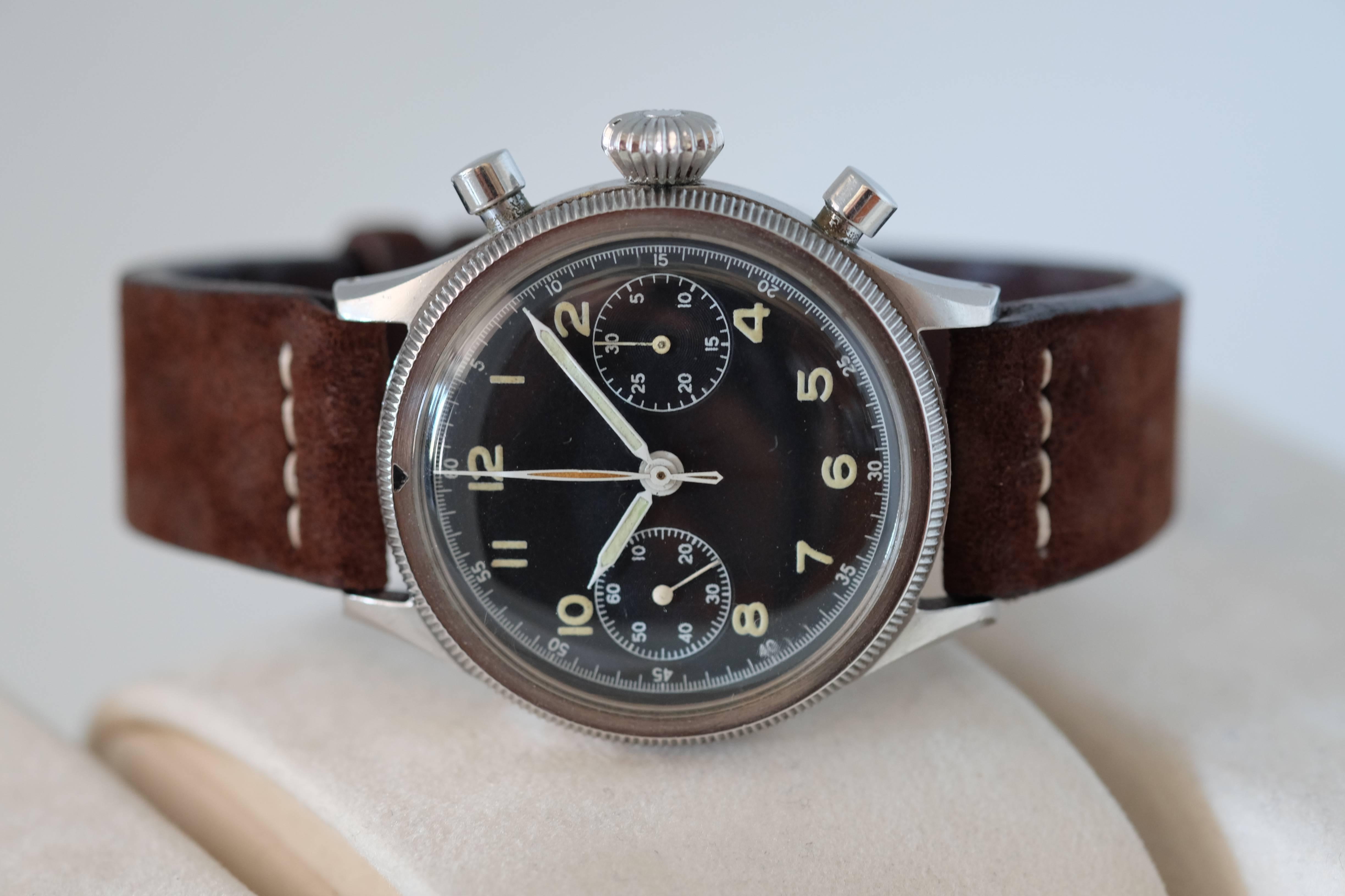 Breguet. A Rare and Early Stainless Steel Chronograph Wristwatch Issued by the French Military

Model: Type 20

Circa: 1956

Valjoux Cal. 222 mechanical movement, 17 jewels, black matte dial, luminous Arabic numerals, outer minute divisions