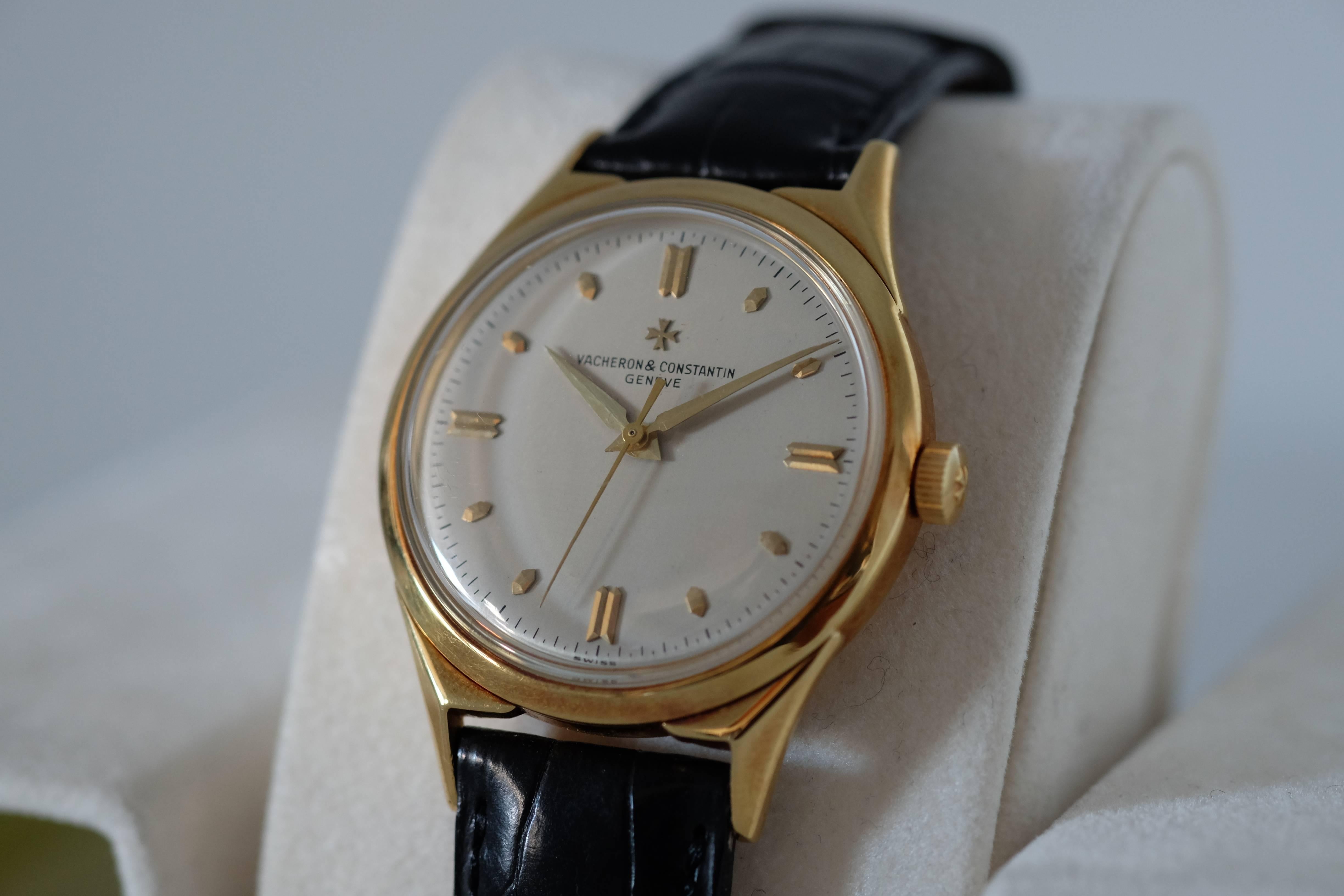 Vacheron Constantin. An 18k Gold Wristwatch with Original Box, Guarantee & Instructions, and Certificate of Authenticity

Model: Chronomètre Royal

Reference: 6111

Case No: 347xxx

Movement No: 508xxx

Circa: 1955

Cal.  12’’’ P1008BS