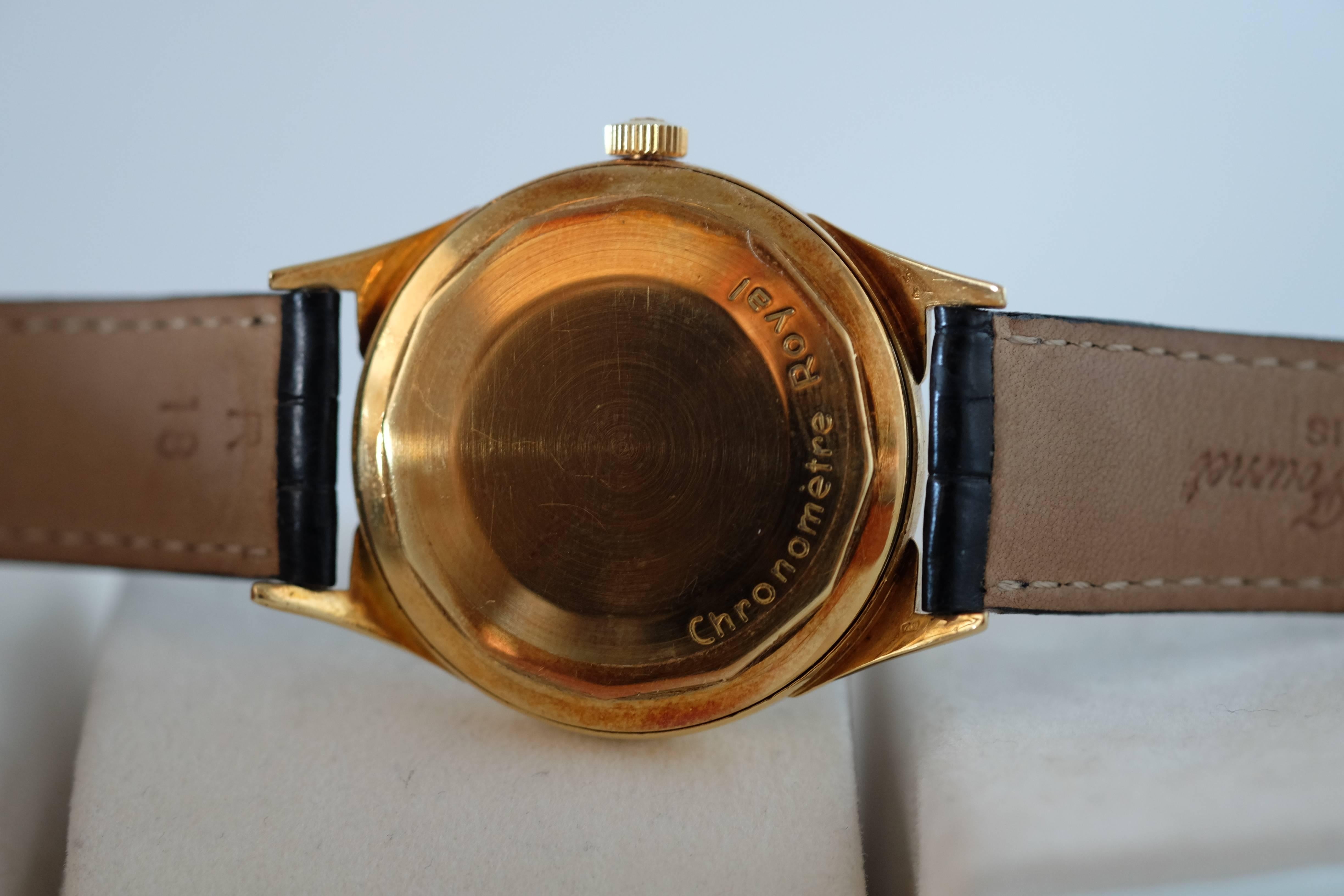 Vacheron Constantin gold Chronometre Royal extreme precision watch Circa 1955 In Excellent Condition In New York, NY