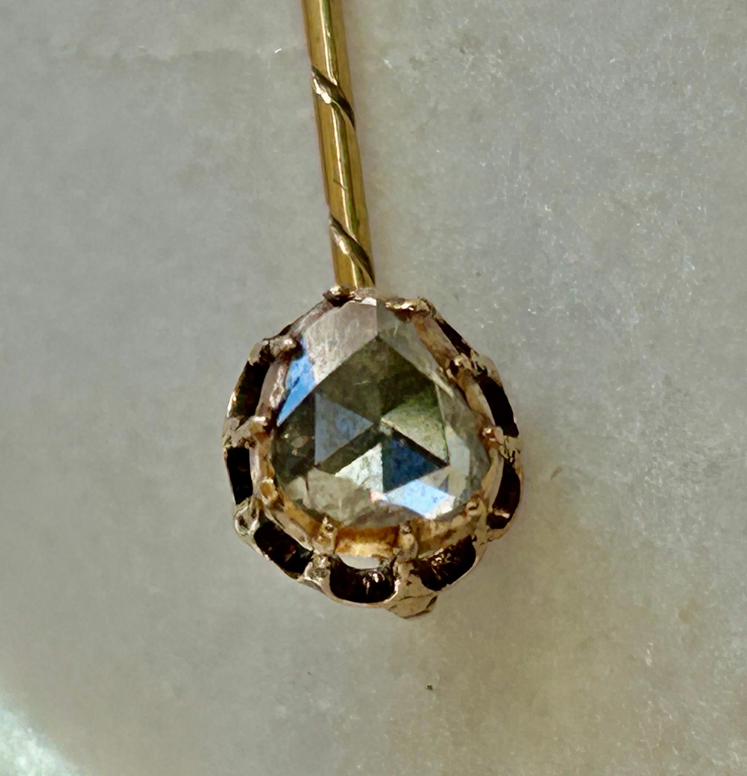 Broche victorienne ancienne en or 10 carats avec diamants taille poire et rose en vente 3