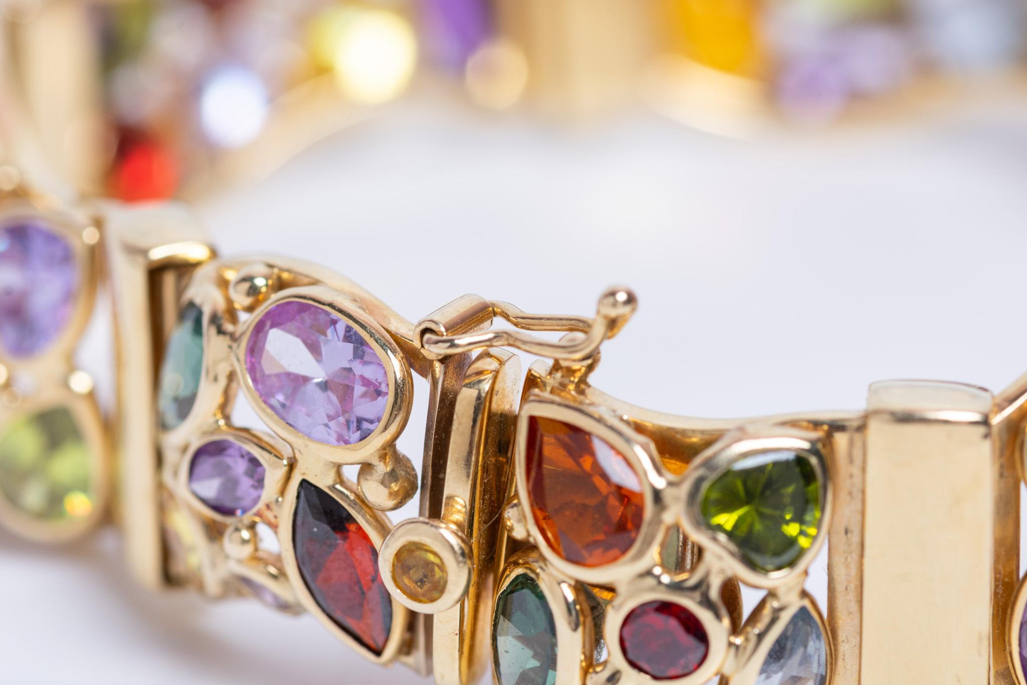 Bracciale d'epoca in oro giallo 14K con pietre naturali, c.C. anni '90 in vendita 7