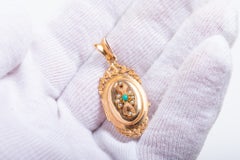 Médaillon français ancien de l'époque Napoléon III, en or 18 carats, orné de motifs floraux, de turquoise et de perles