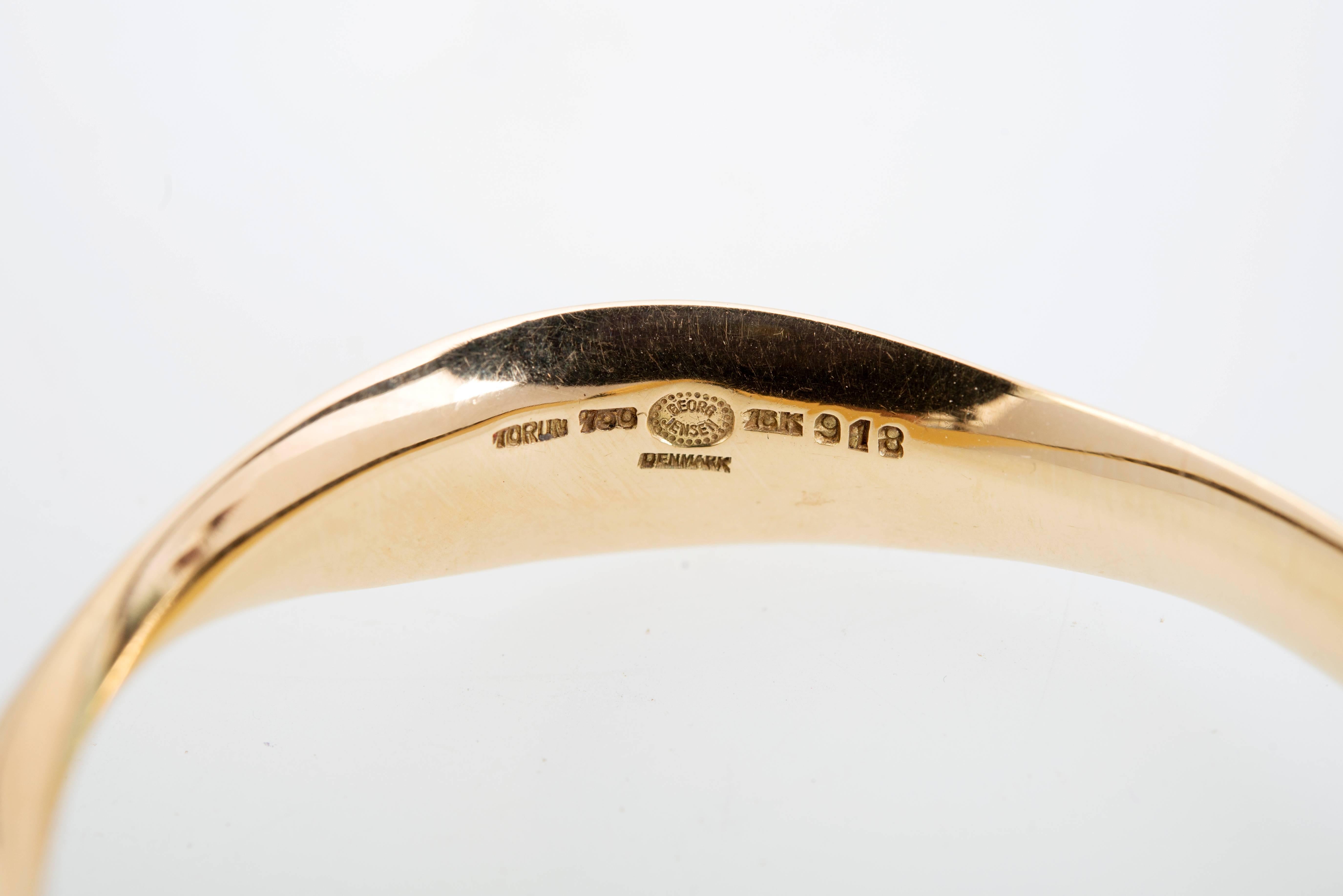 Exquisite and rare swirl bracelet designed by Vivianna Torun Bülow-Hübe for Georg Jensen (1970'). 
Design number 918.
18k Gold 