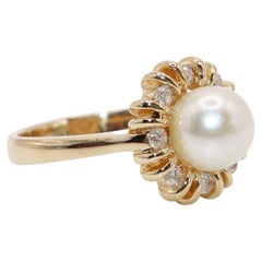 14 K Gold Pearl Diamond Ring